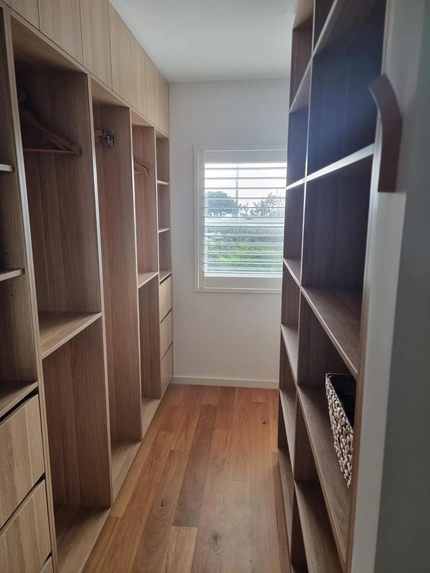 wardrobe in Pandanus Coolum Beach