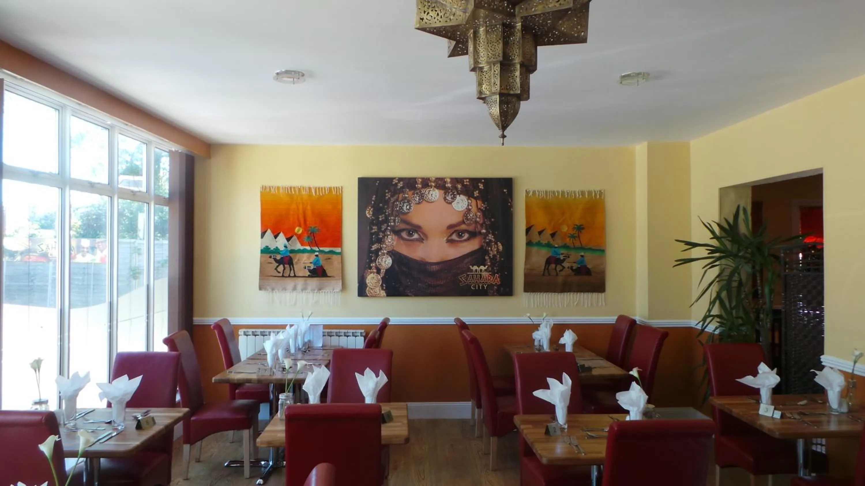 Restaurant/places to eat in La Trelade Hotel