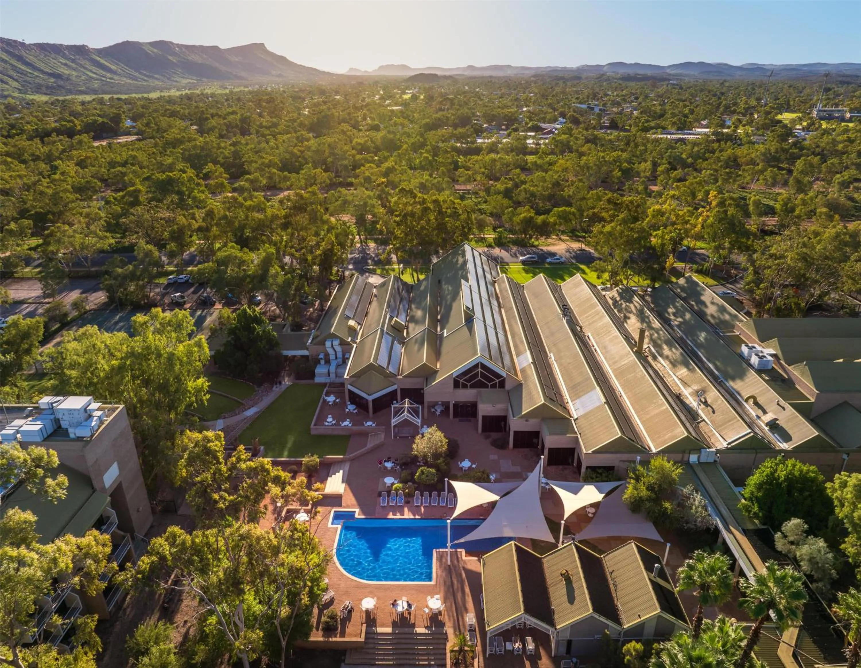 Property building in DoubleTree by Hilton Alice Springs