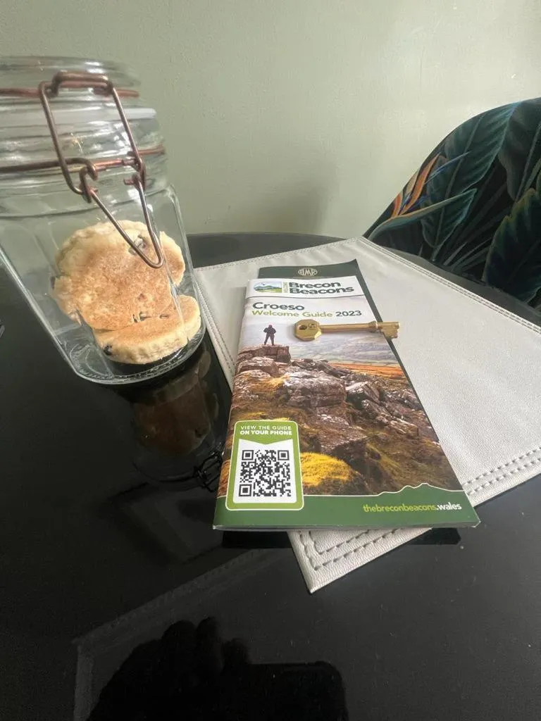 Food and drinks in James' Place at Dowlais