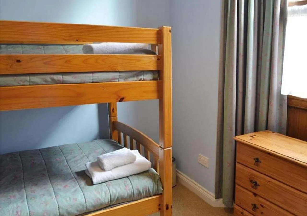 Bedroom, Bed in Penmorvah Manor Hotel