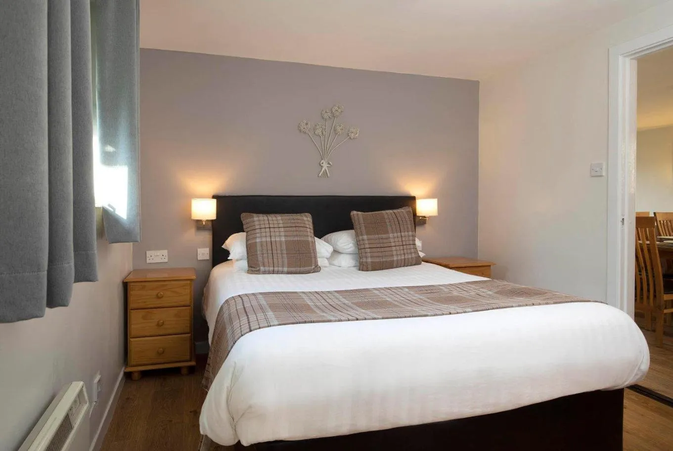 Bedroom, Bed in Moness Resort