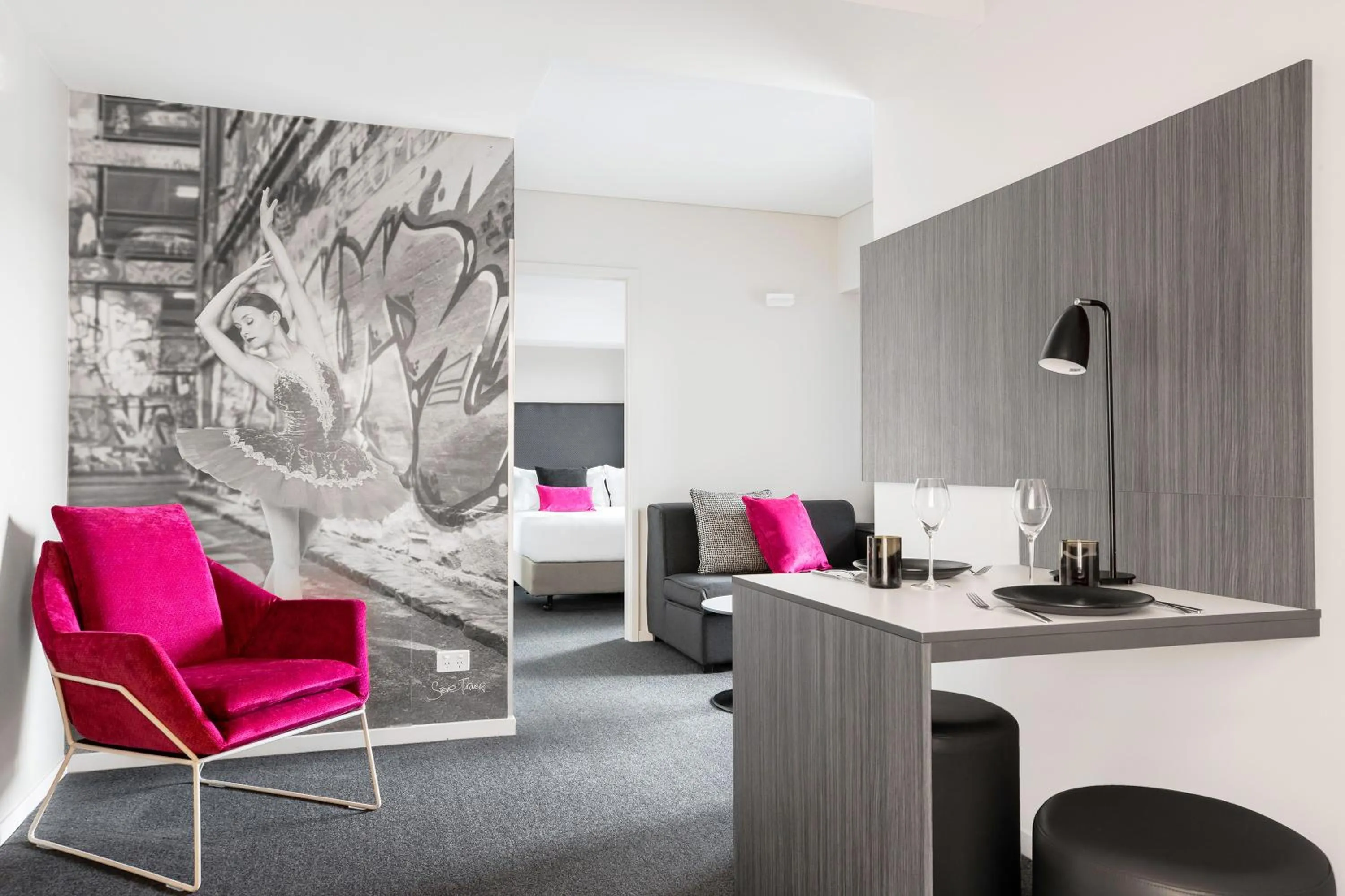 Dining area in Mantra Southbank