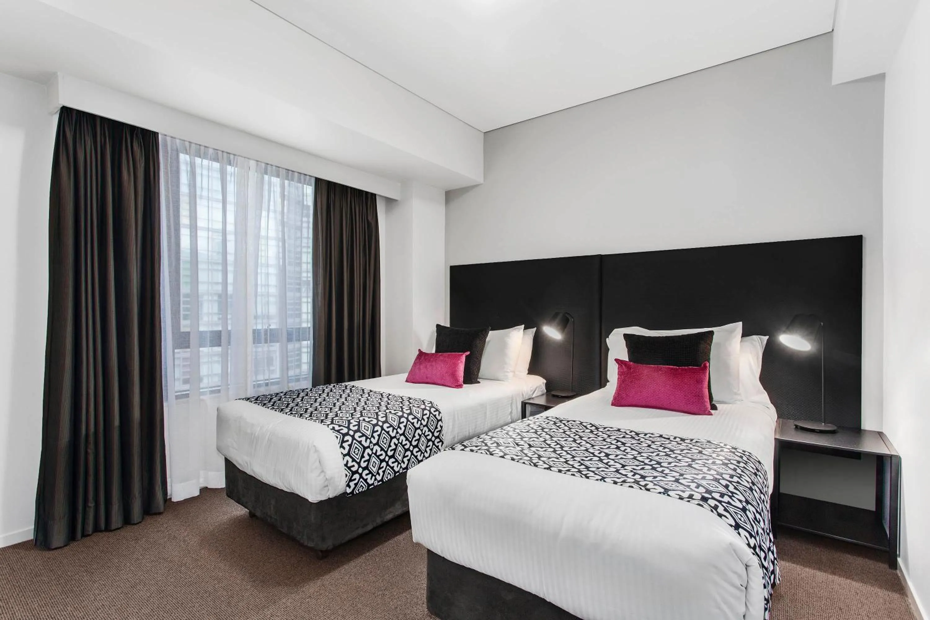 Bedroom, Bed in Mantra Southbank
