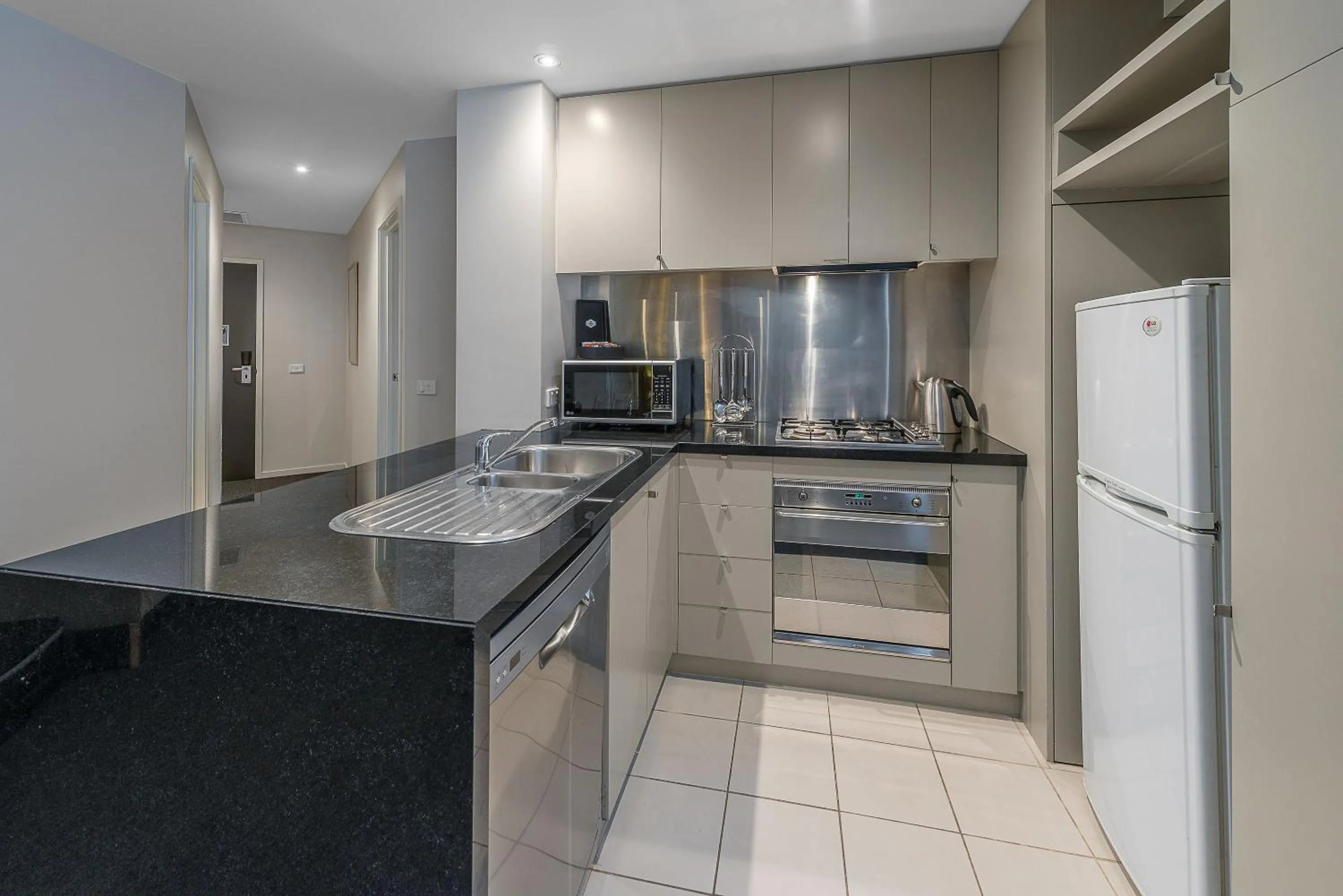 Kitchen or kitchenette in Mantra Southbank