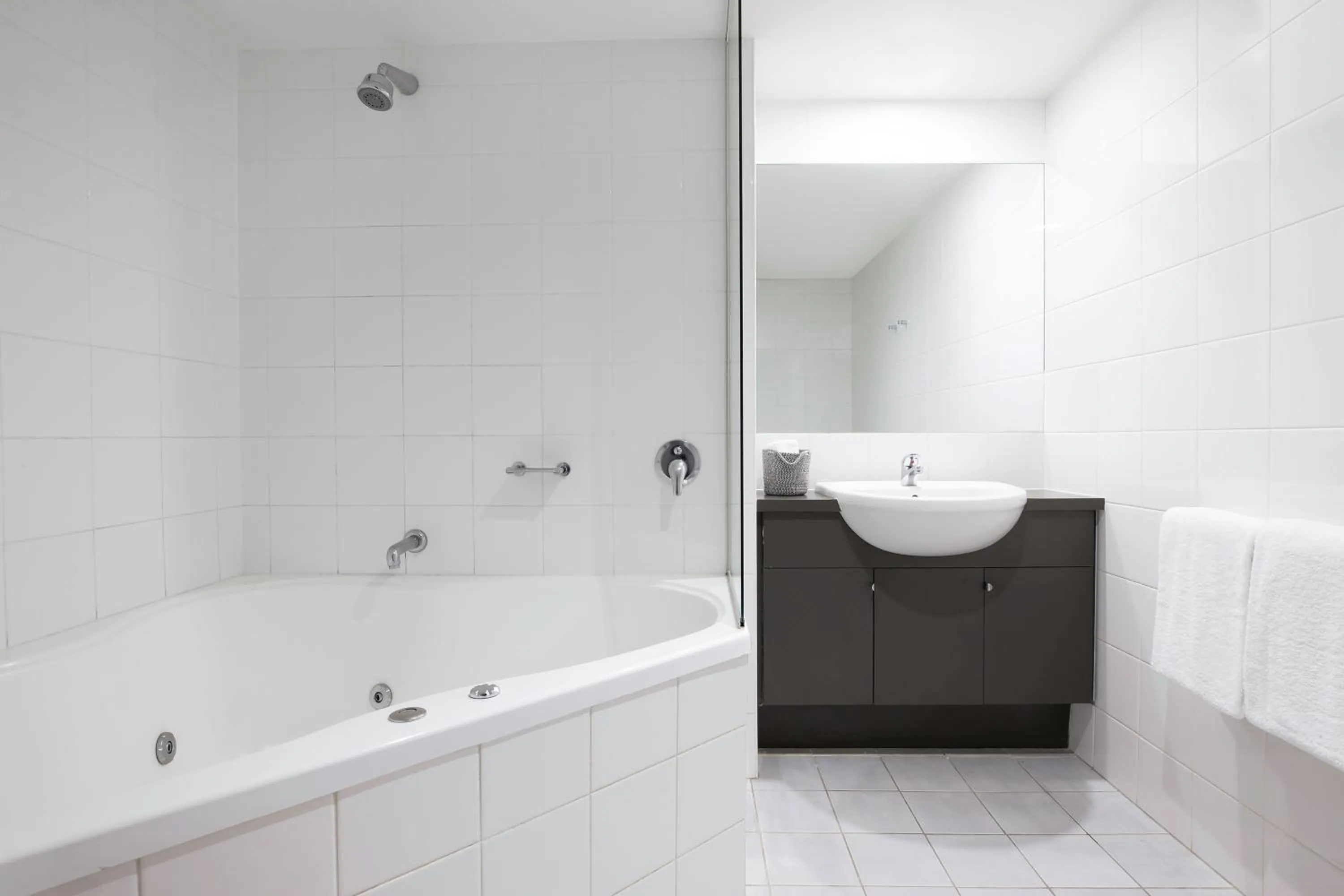 Bathroom in Mantra Southbank