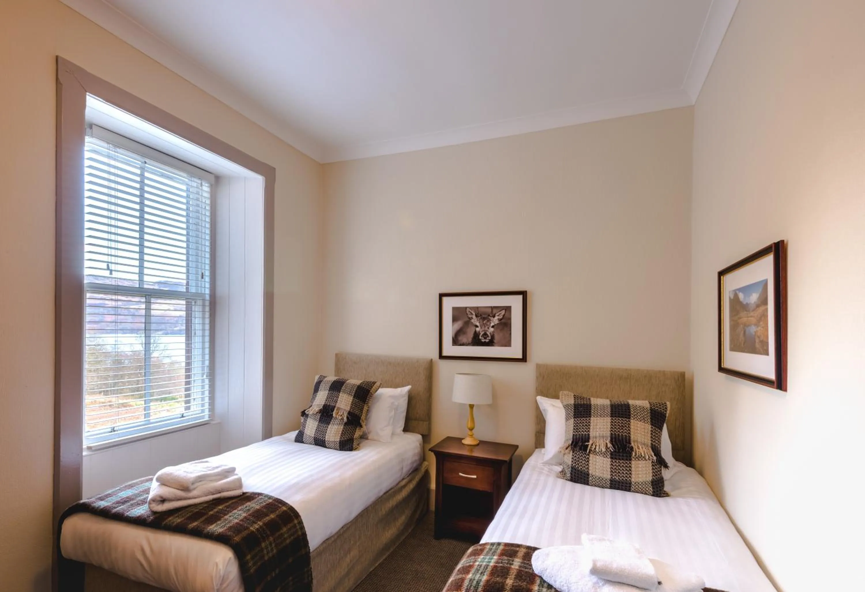 Bedroom, Bed in Inch Hotel