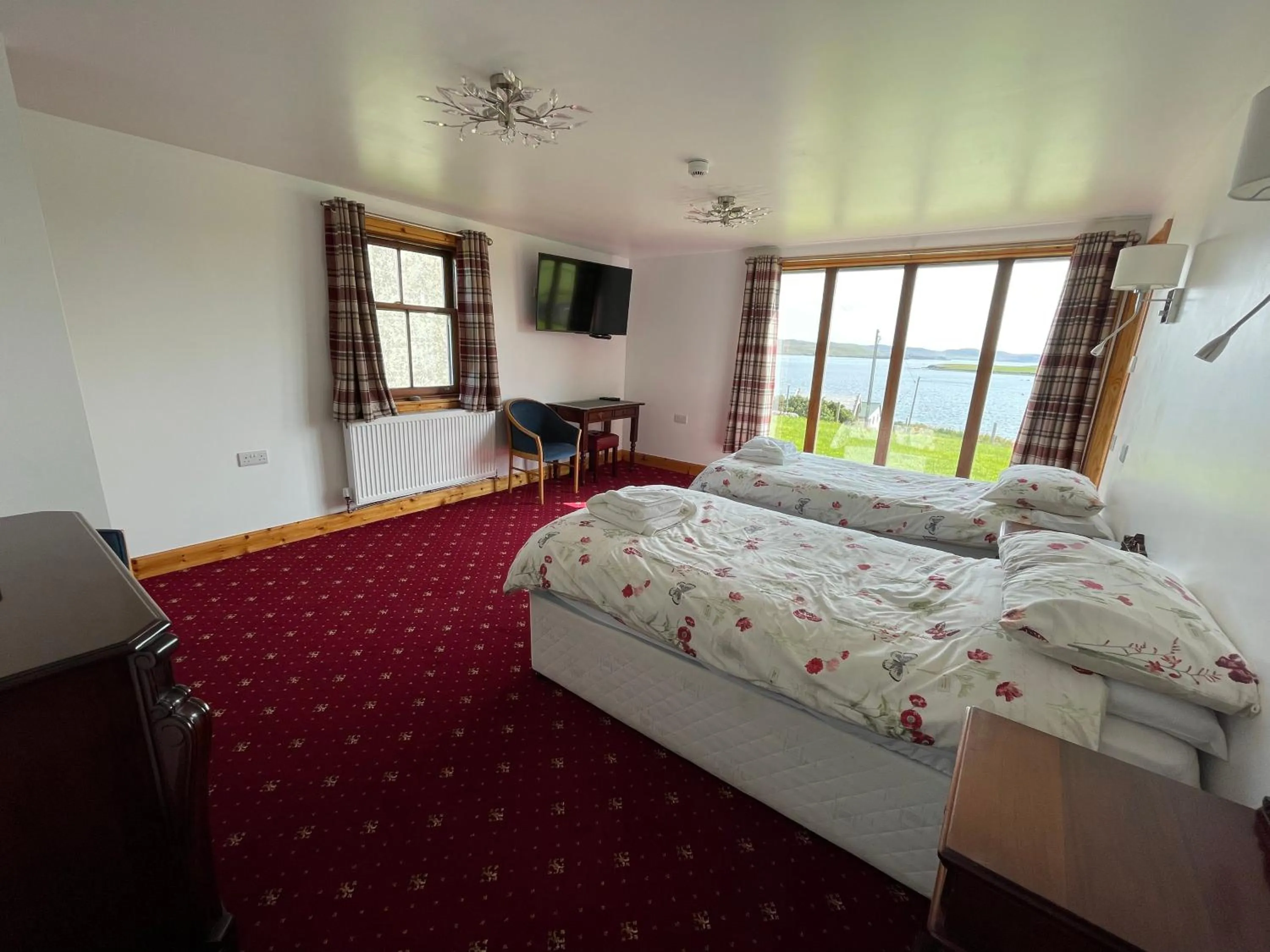 Bed in St Magnus Bay Hotel