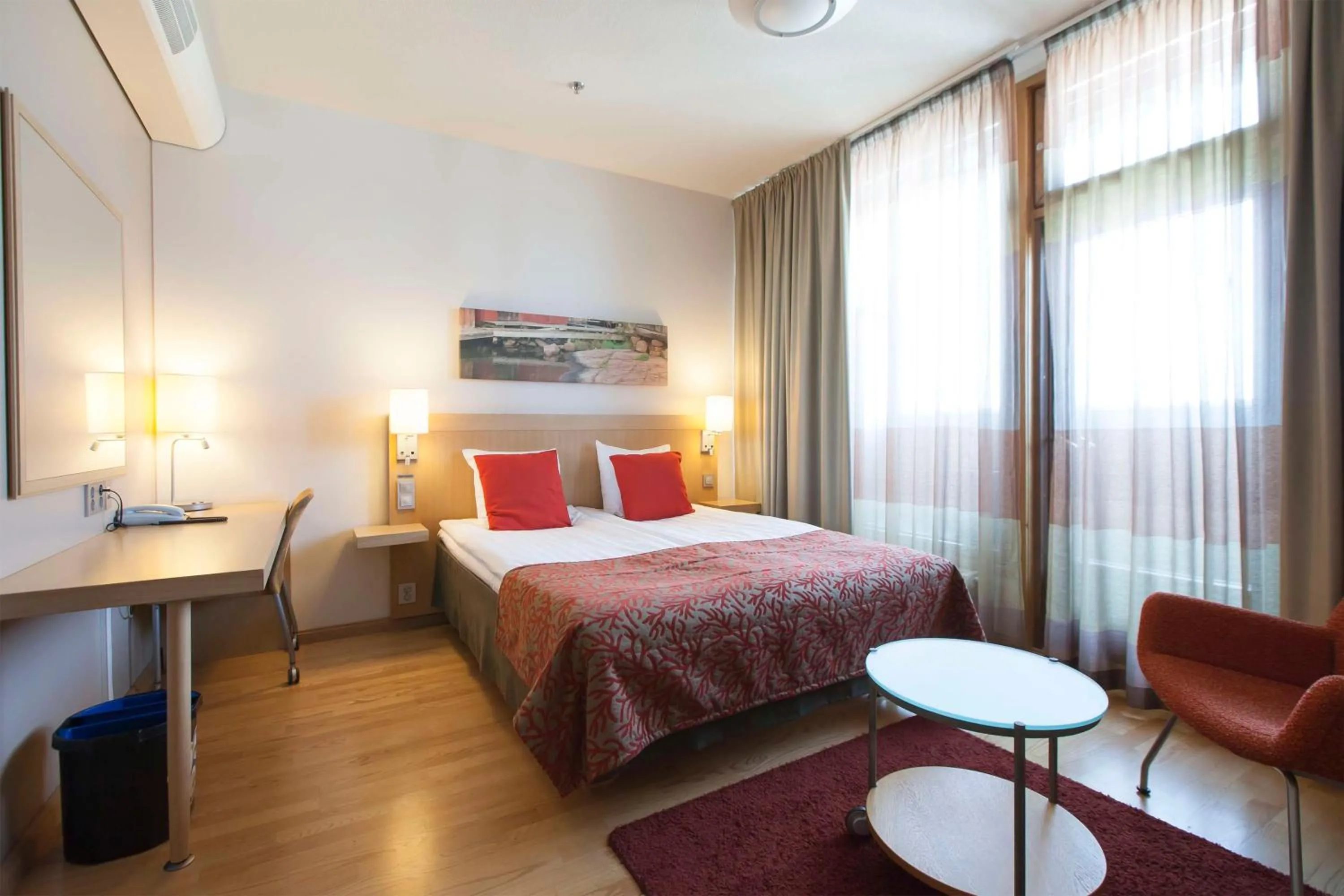 Bedroom, Bed in Scandic Oulu City