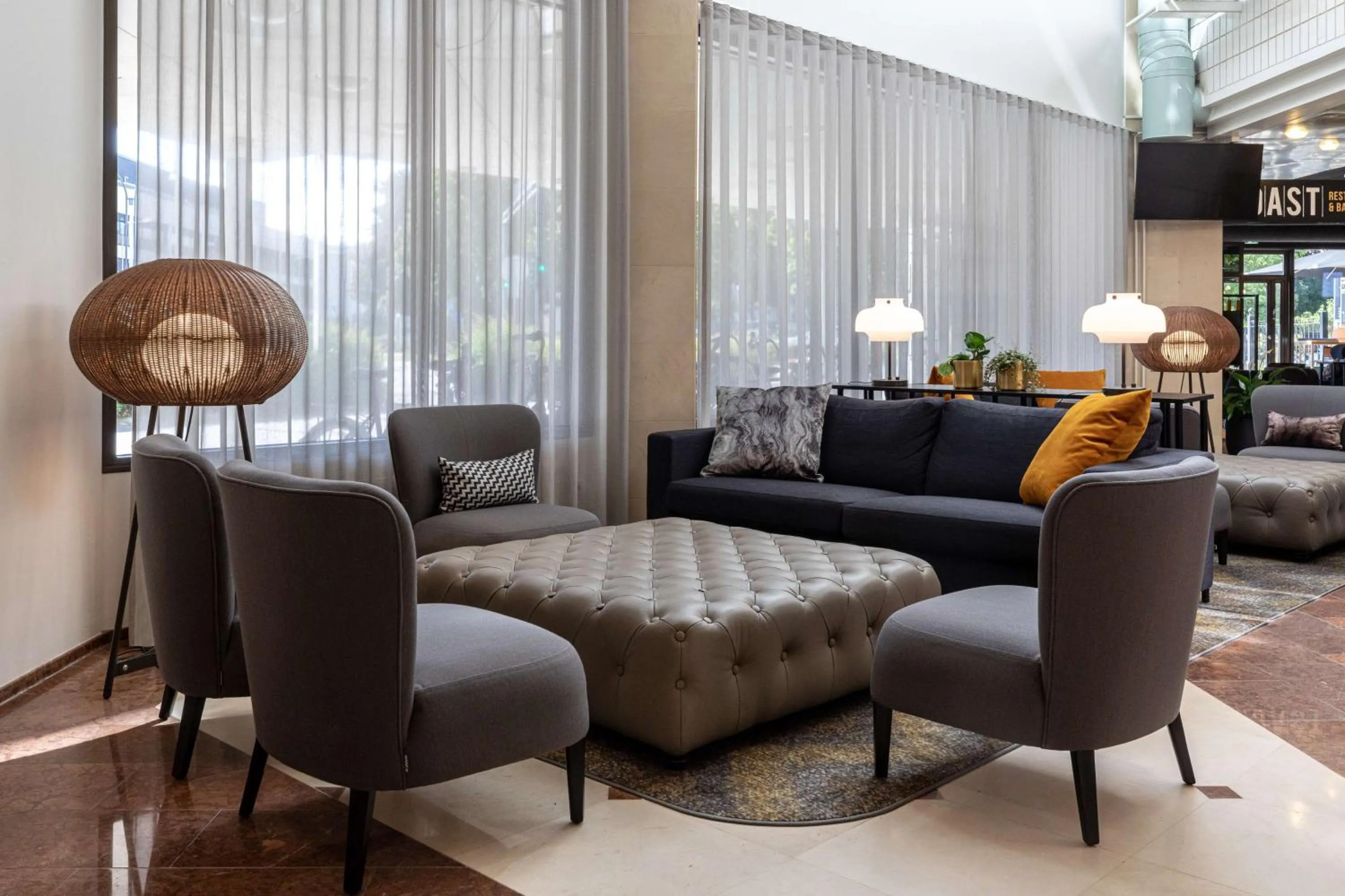 Lobby or reception in Scandic Jyväskylä Station