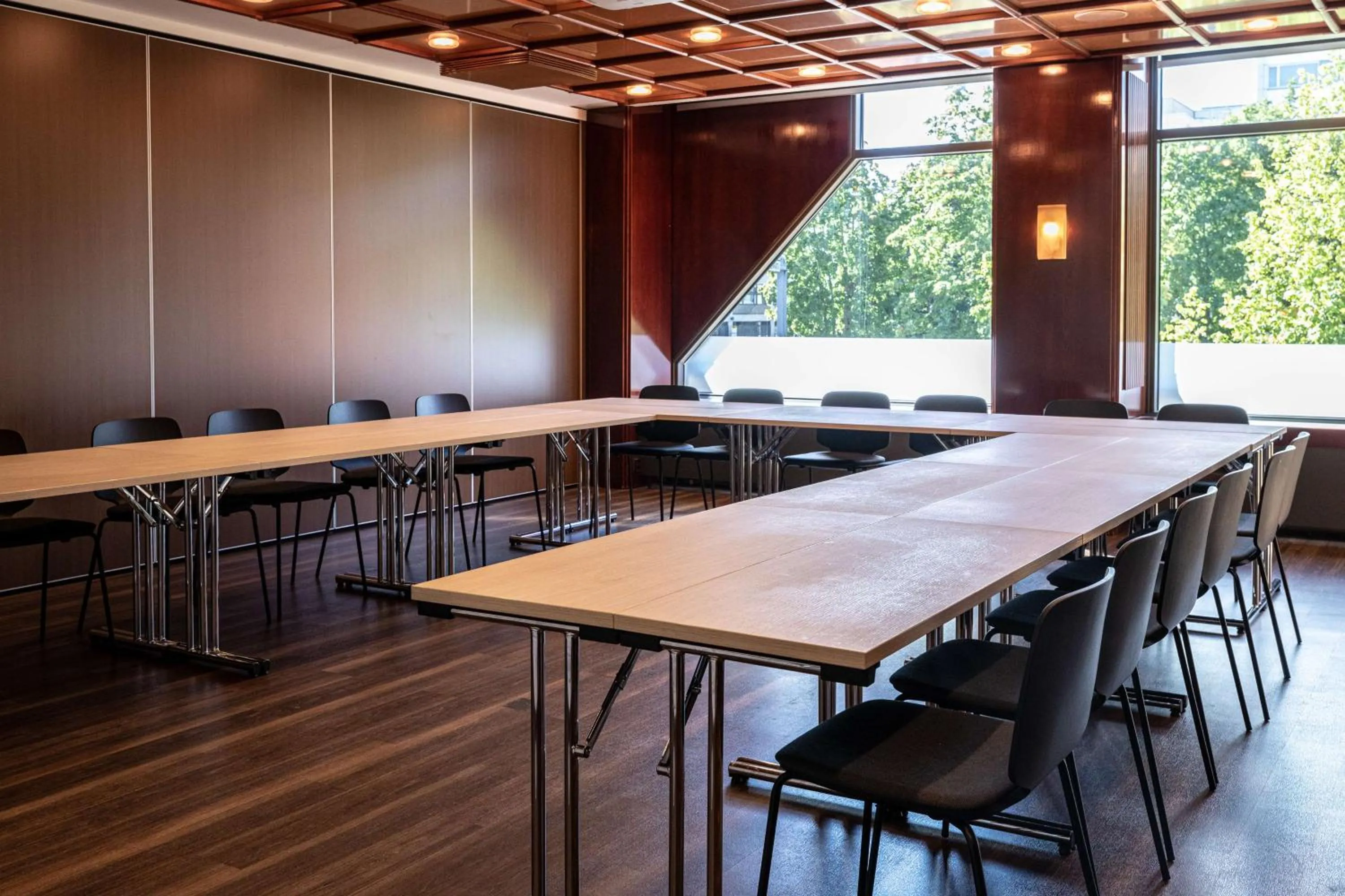 Photo of the whole room in Scandic Jyväskylä Station