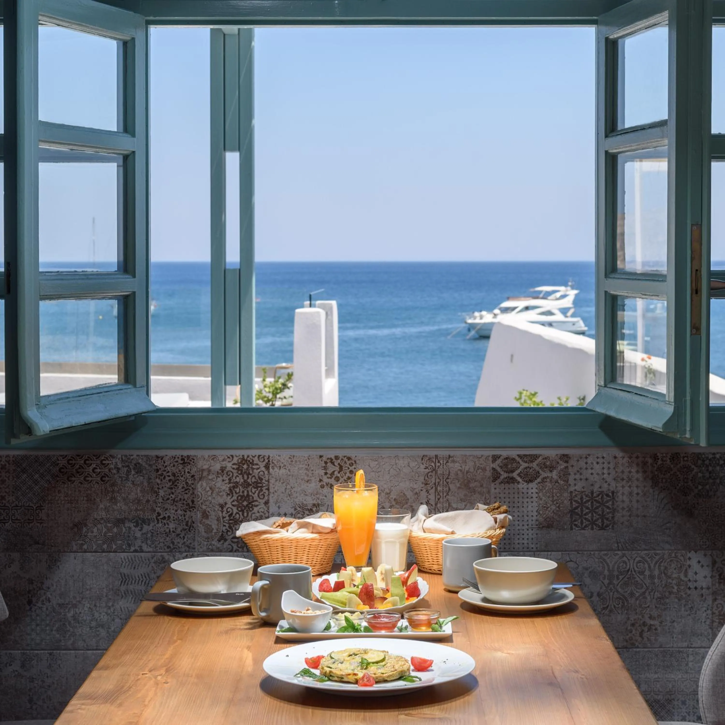 Dining area in Sublime Villa & Caves
