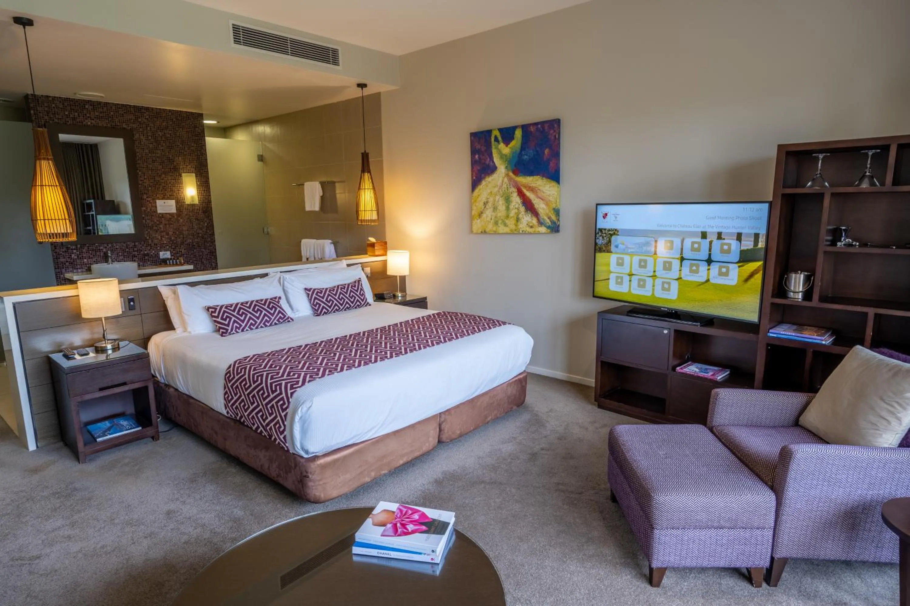 Bed in Chateau Elan At The Vintage