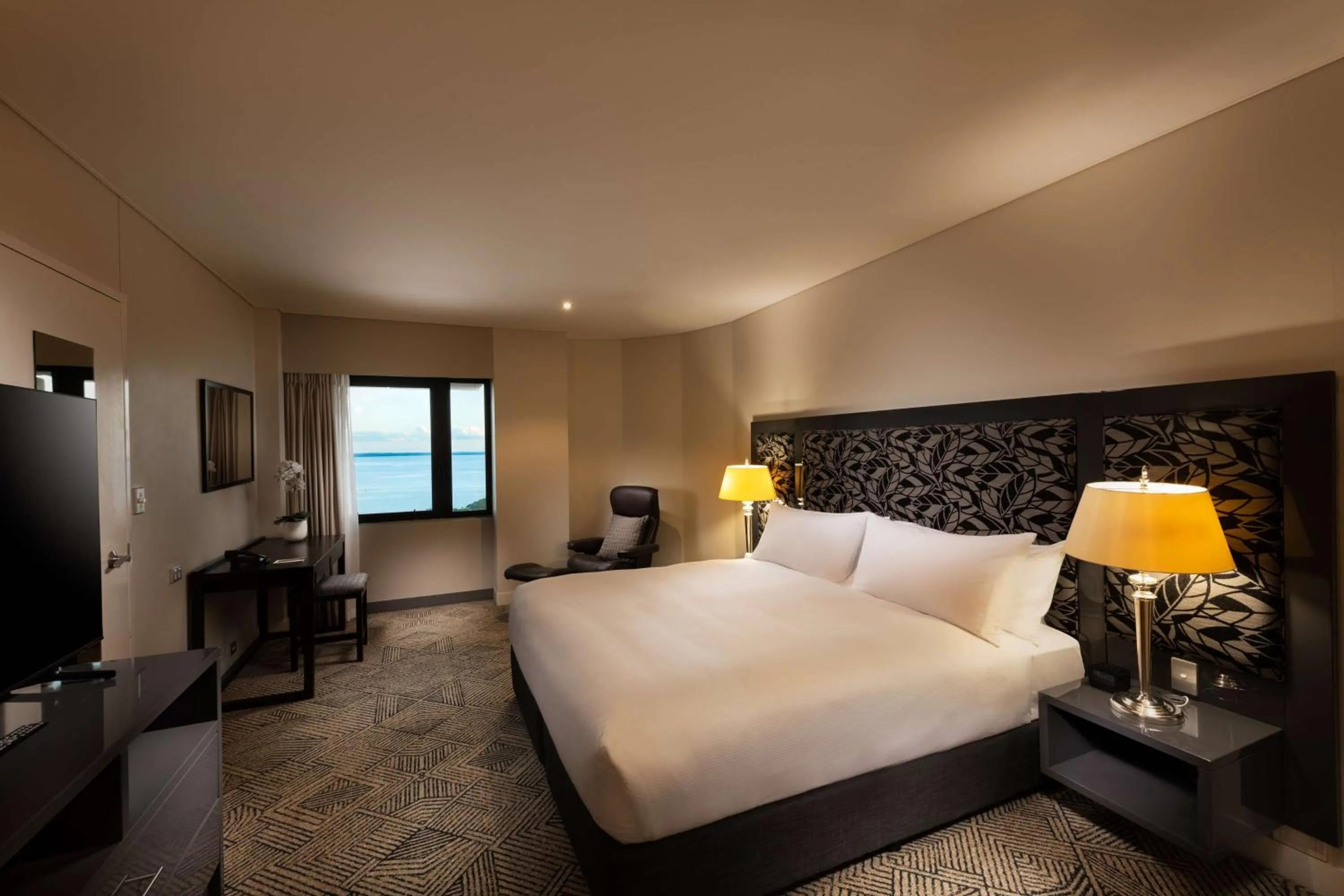 Bed in Hilton Darwin