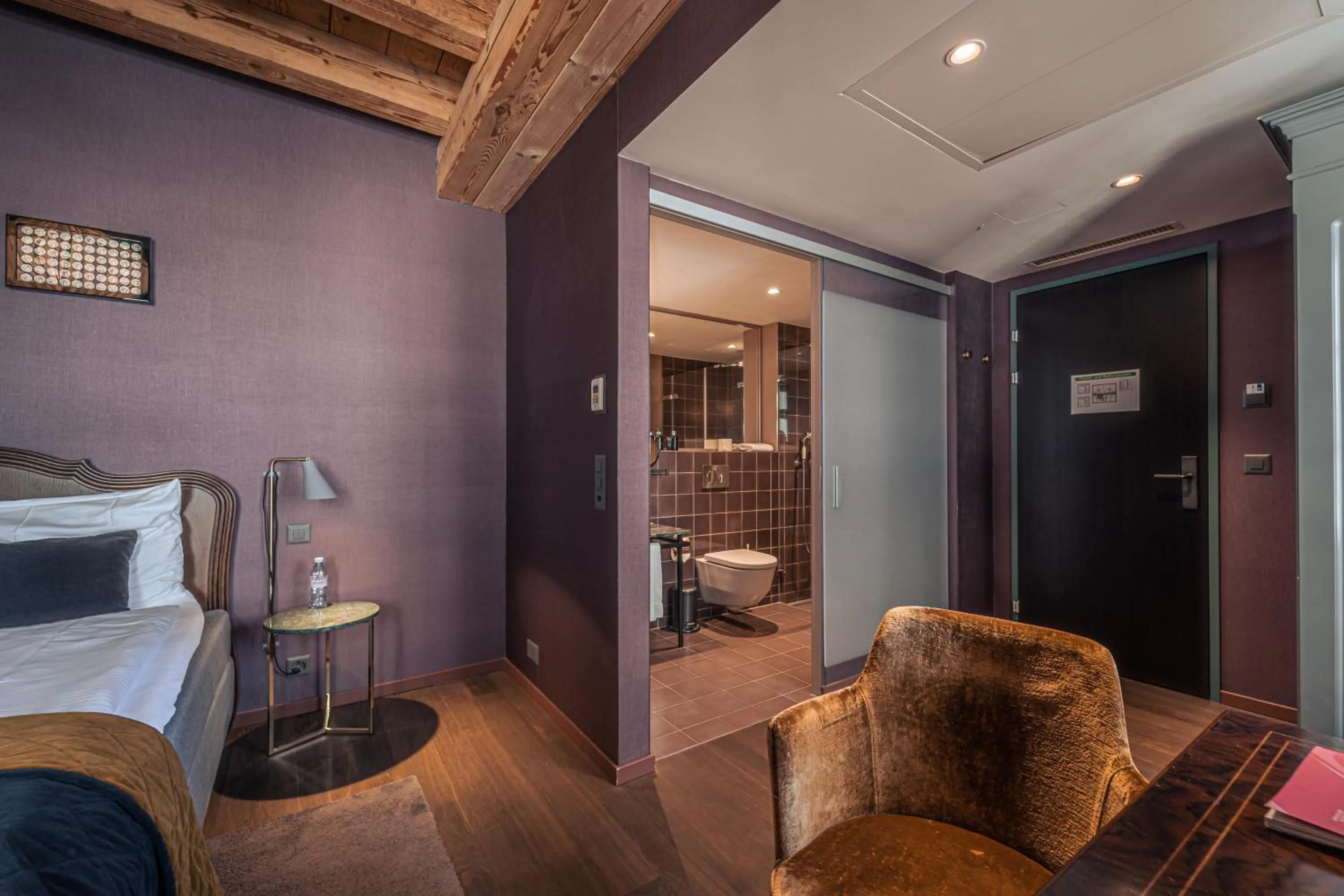 Bed in Boutique Hotel Spedition a member of DESIGN HOTELS