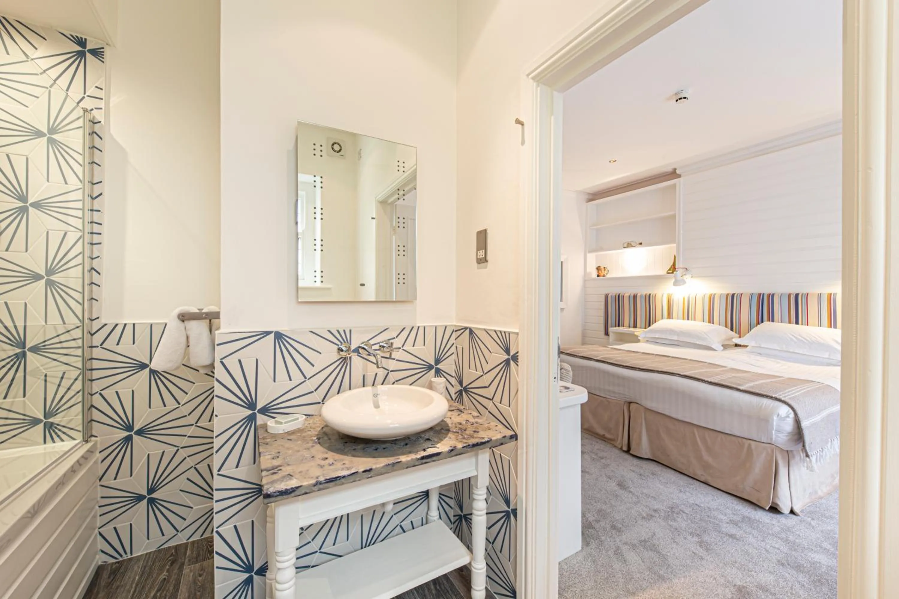 Photo of the whole room, Bed in Escape Boutique B&B