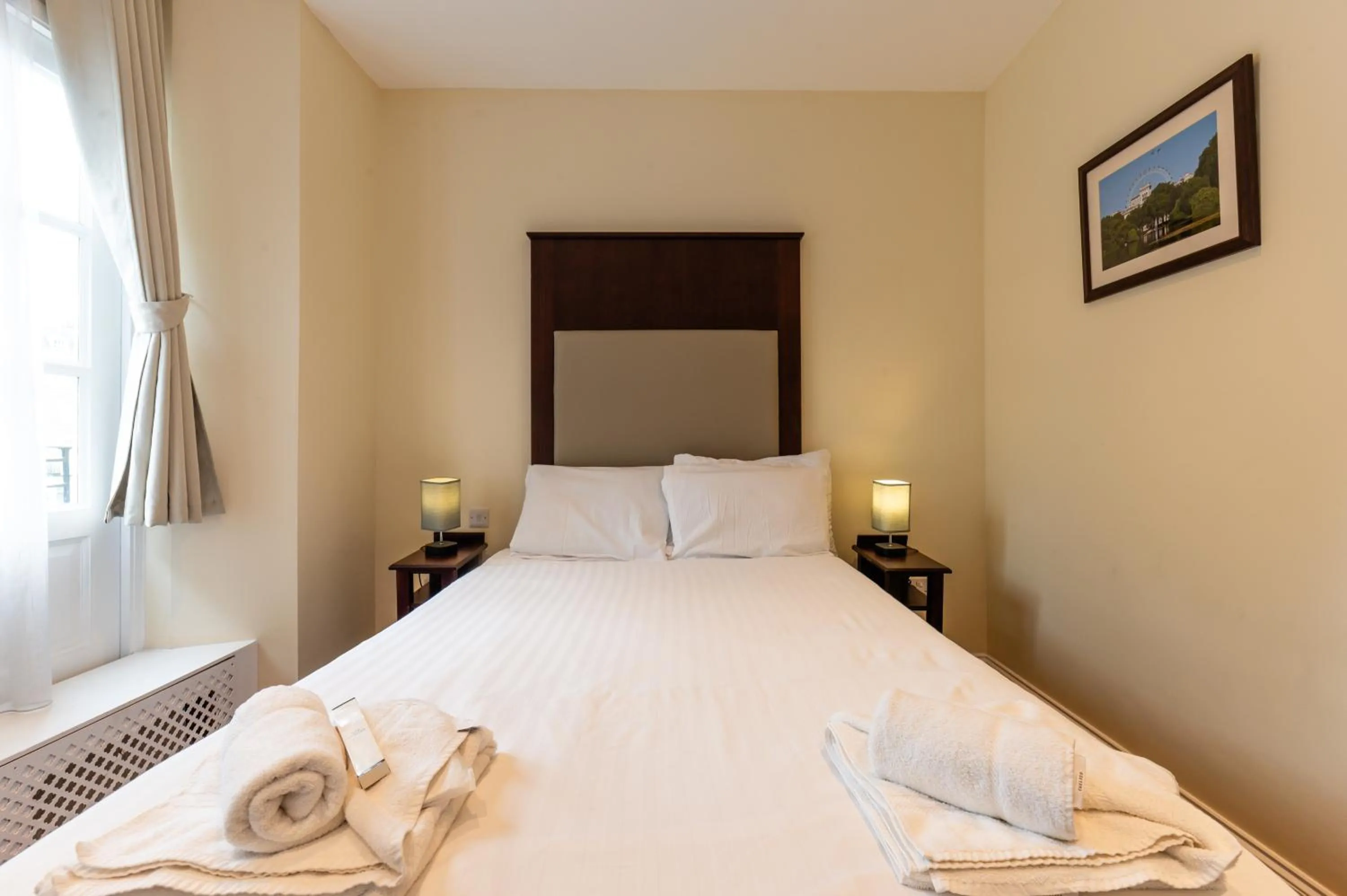 Bed in Belmont Hotel