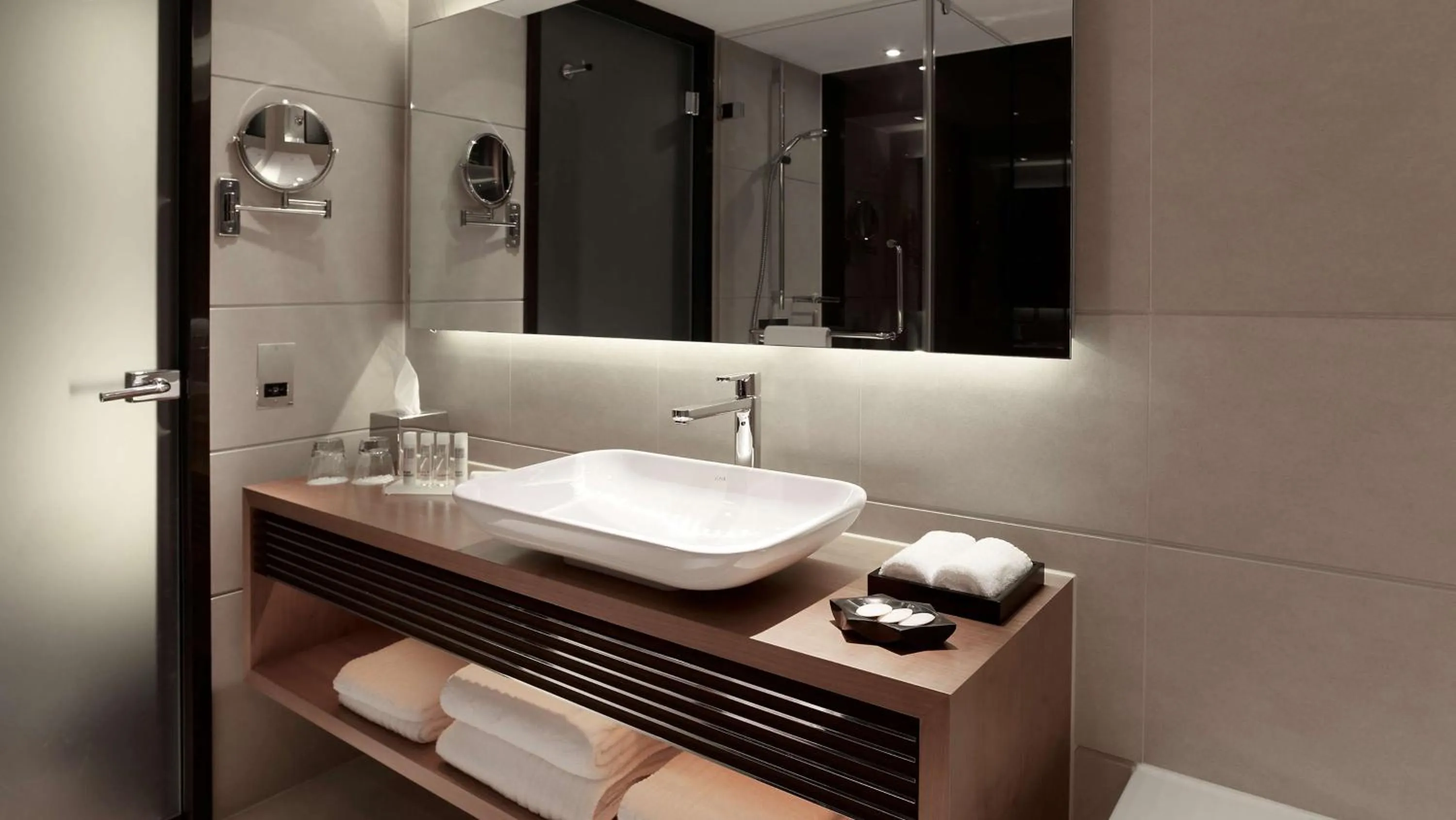 Bathroom in Park Plaza London Westminster Bridge