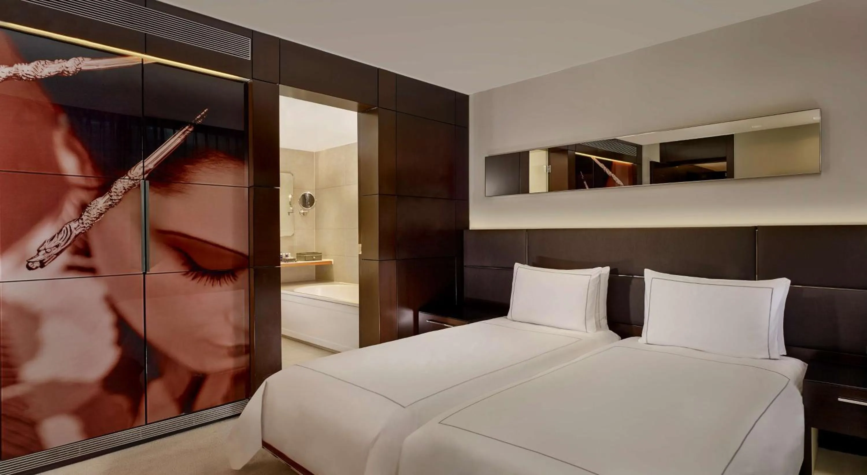 Photo of the whole room, Bed in Park Plaza London Westminster Bridge