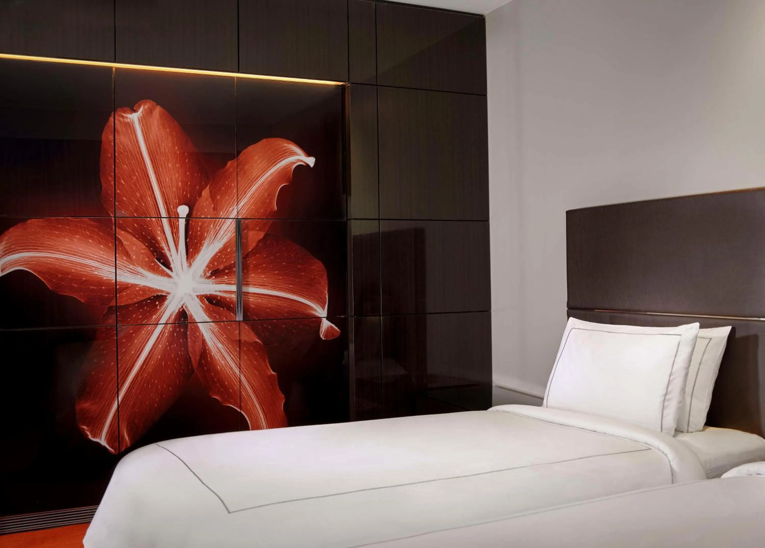 Bedroom, Bed in Park Plaza London Westminster Bridge