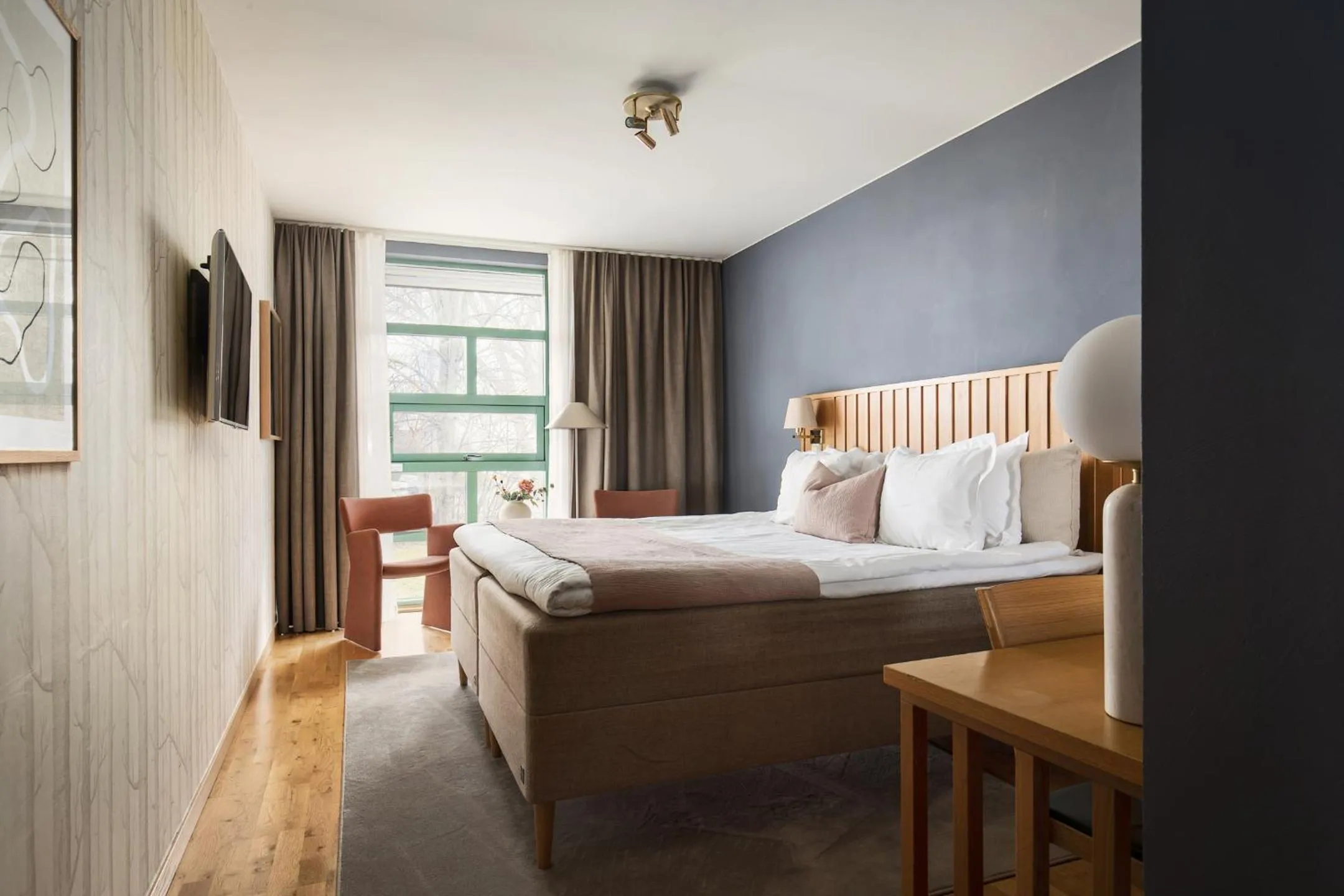 Photo of the whole room, Bed in Villa Källhagen