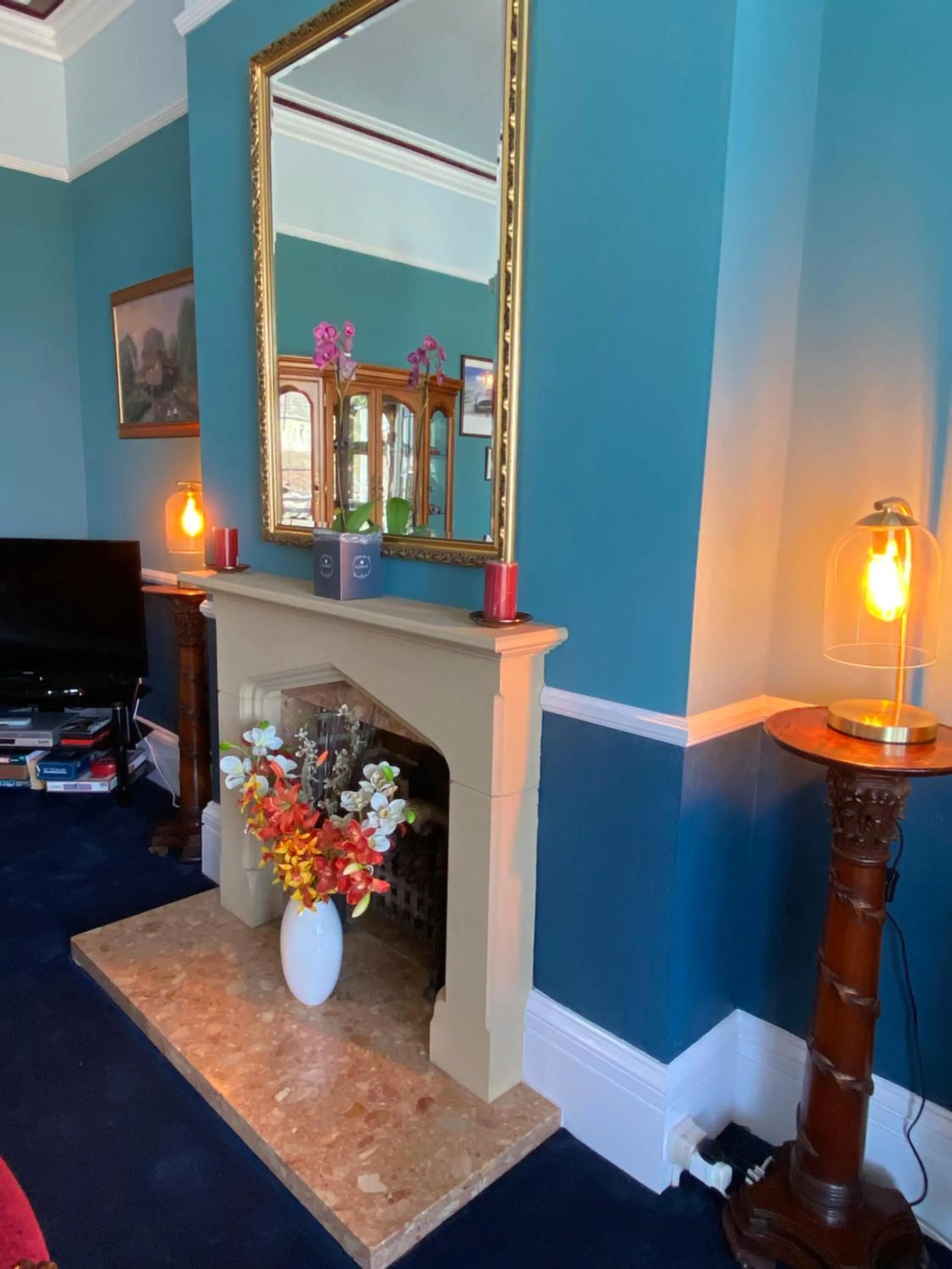 Lounge or bar in The Belmont