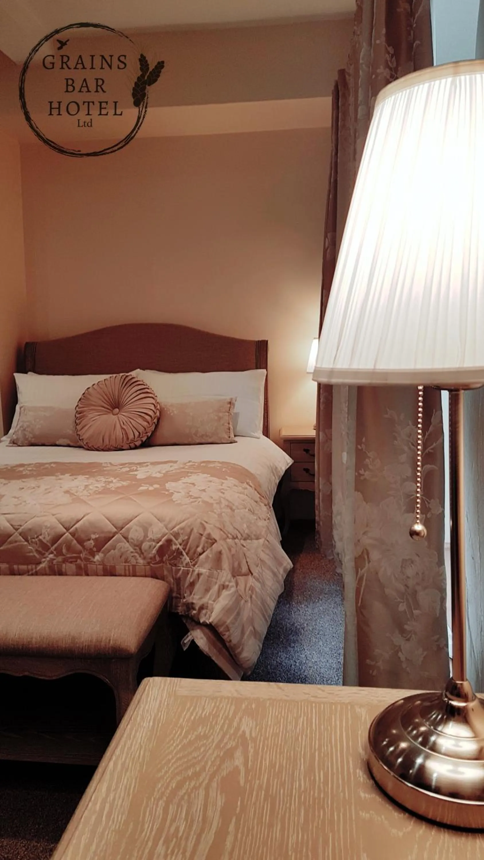 Superior double en-suite in Grains Bar Hotel