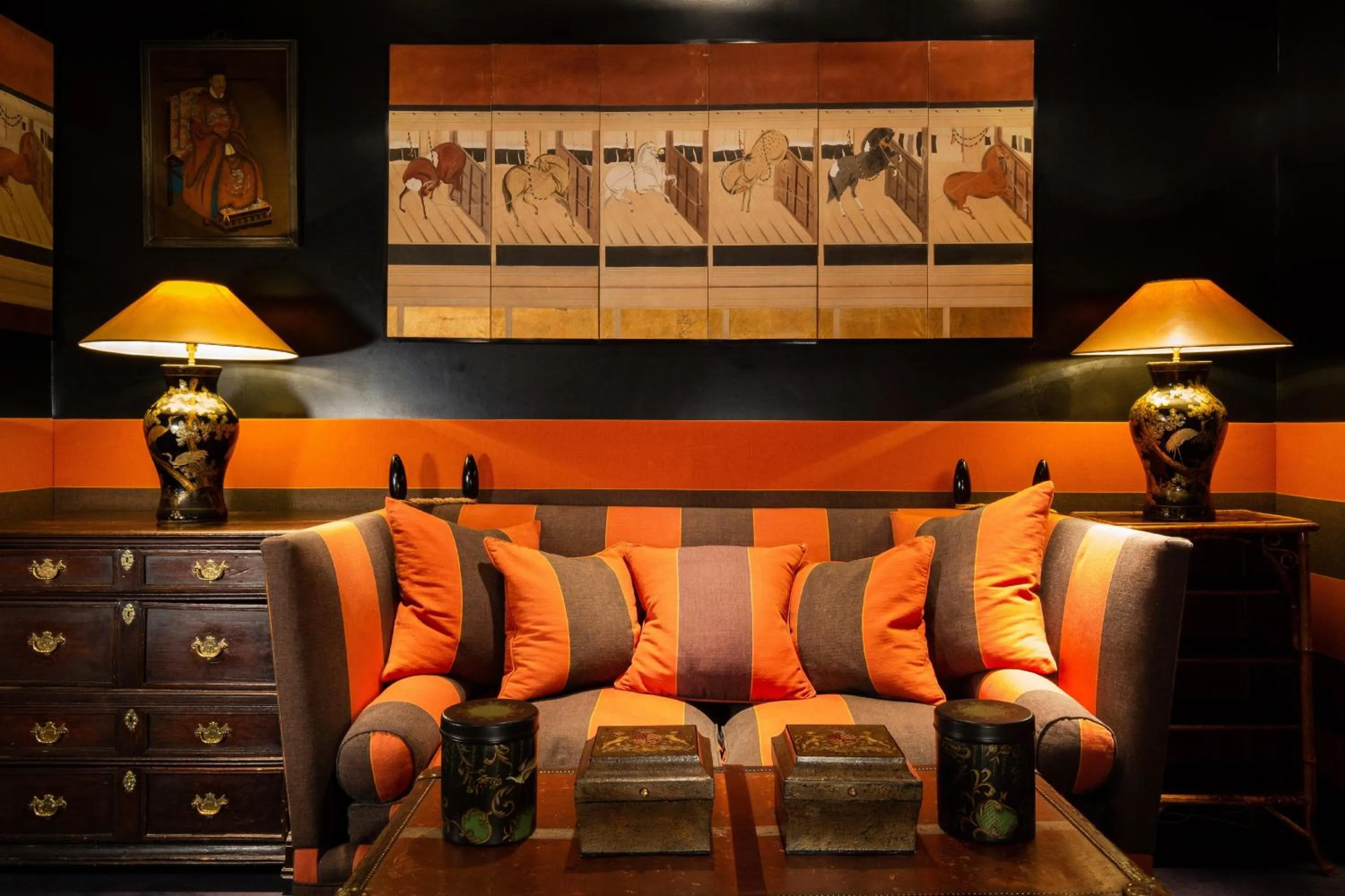 Living room, Seating Area in Blakes Hotel