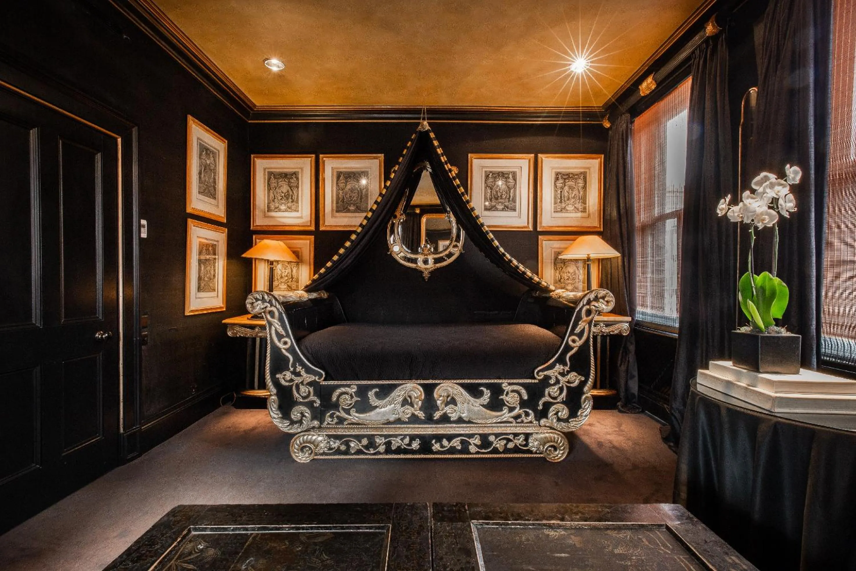 Bedroom, Seating Area in Blakes Hotel