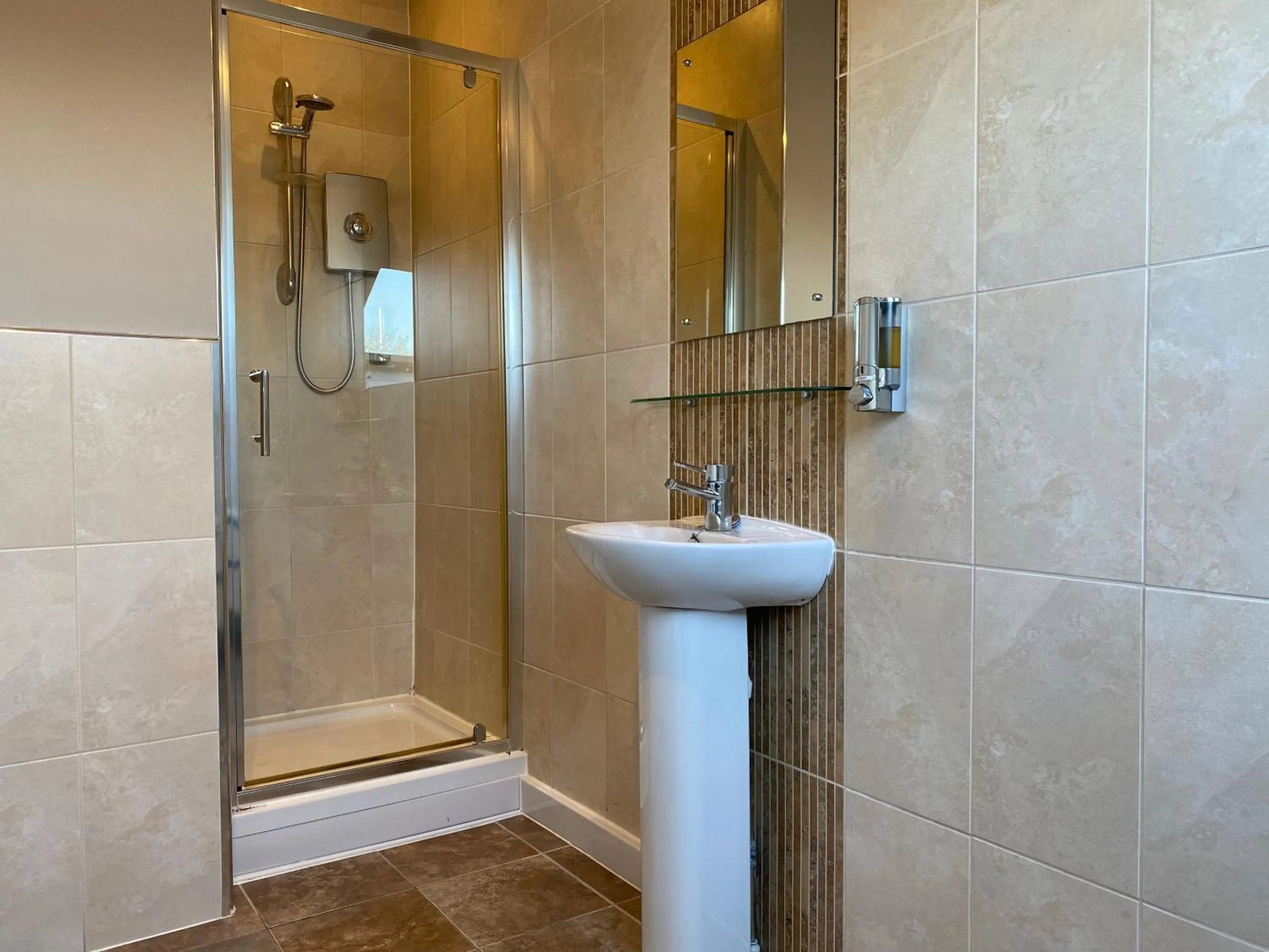 Bathroom in Number One Hundred Bed And Breakfast