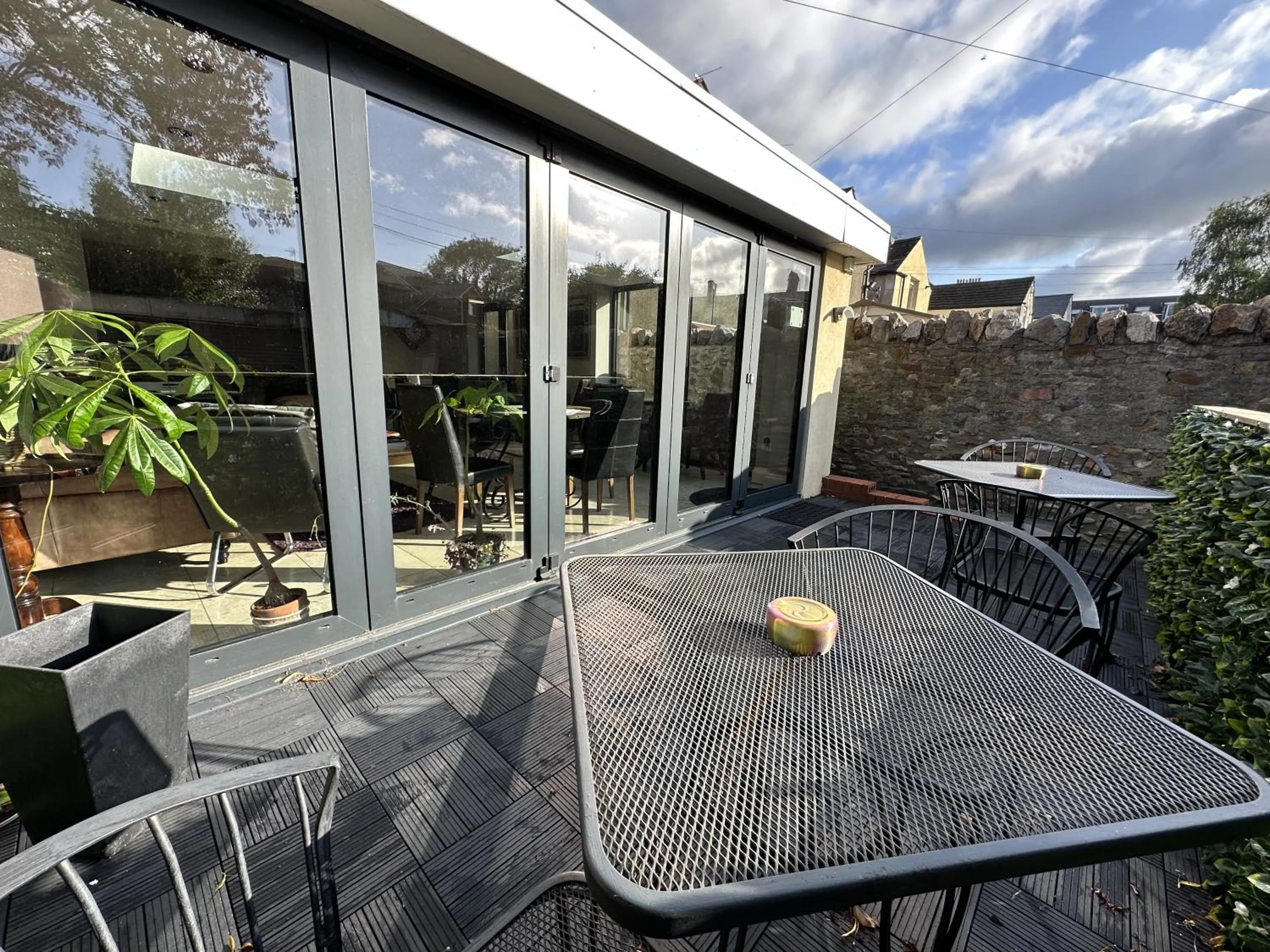 Balcony/Terrace in Number One Hundred Bed And Breakfast