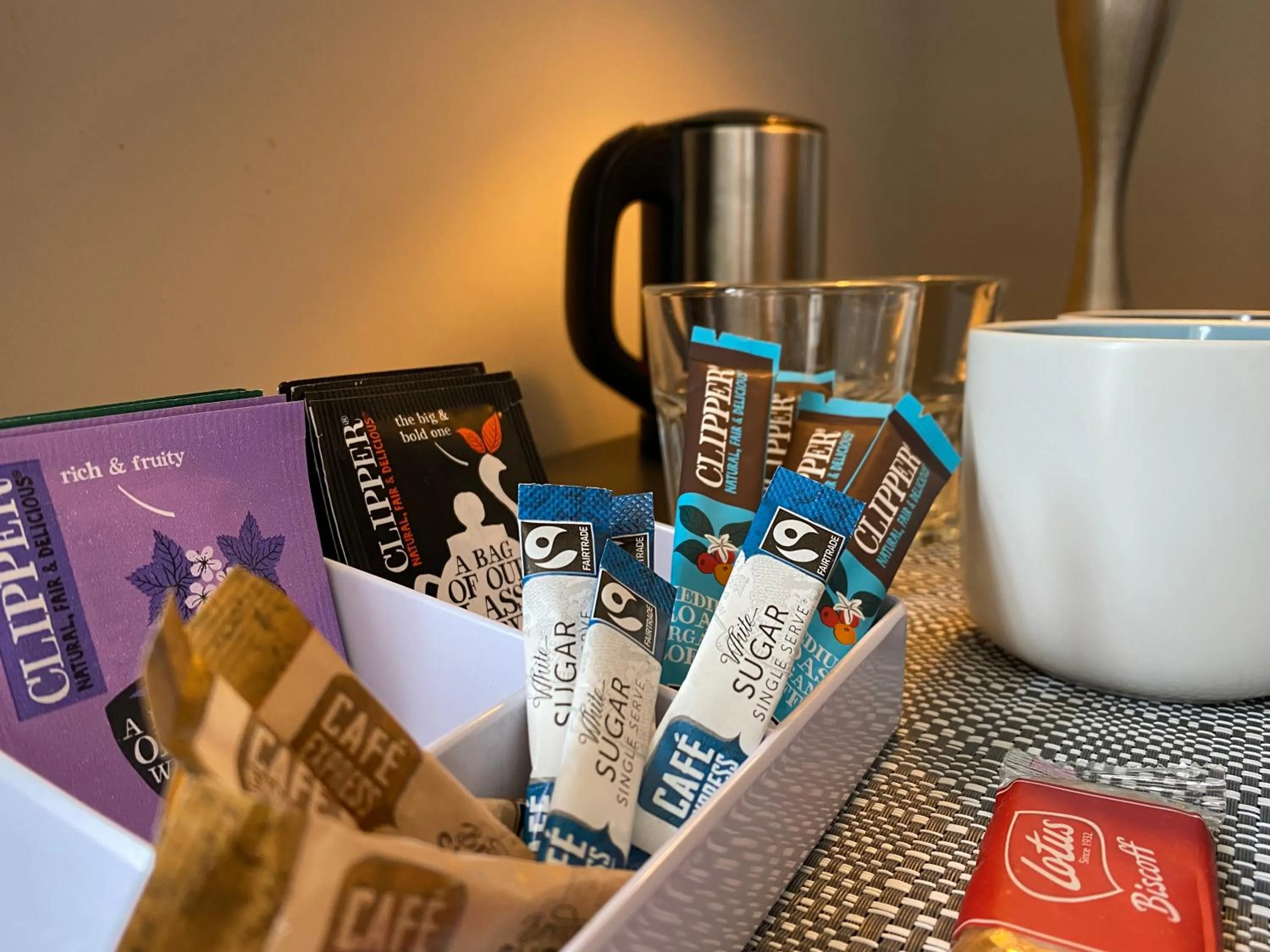 Coffee/tea facilities in Number One Hundred Bed And Breakfast