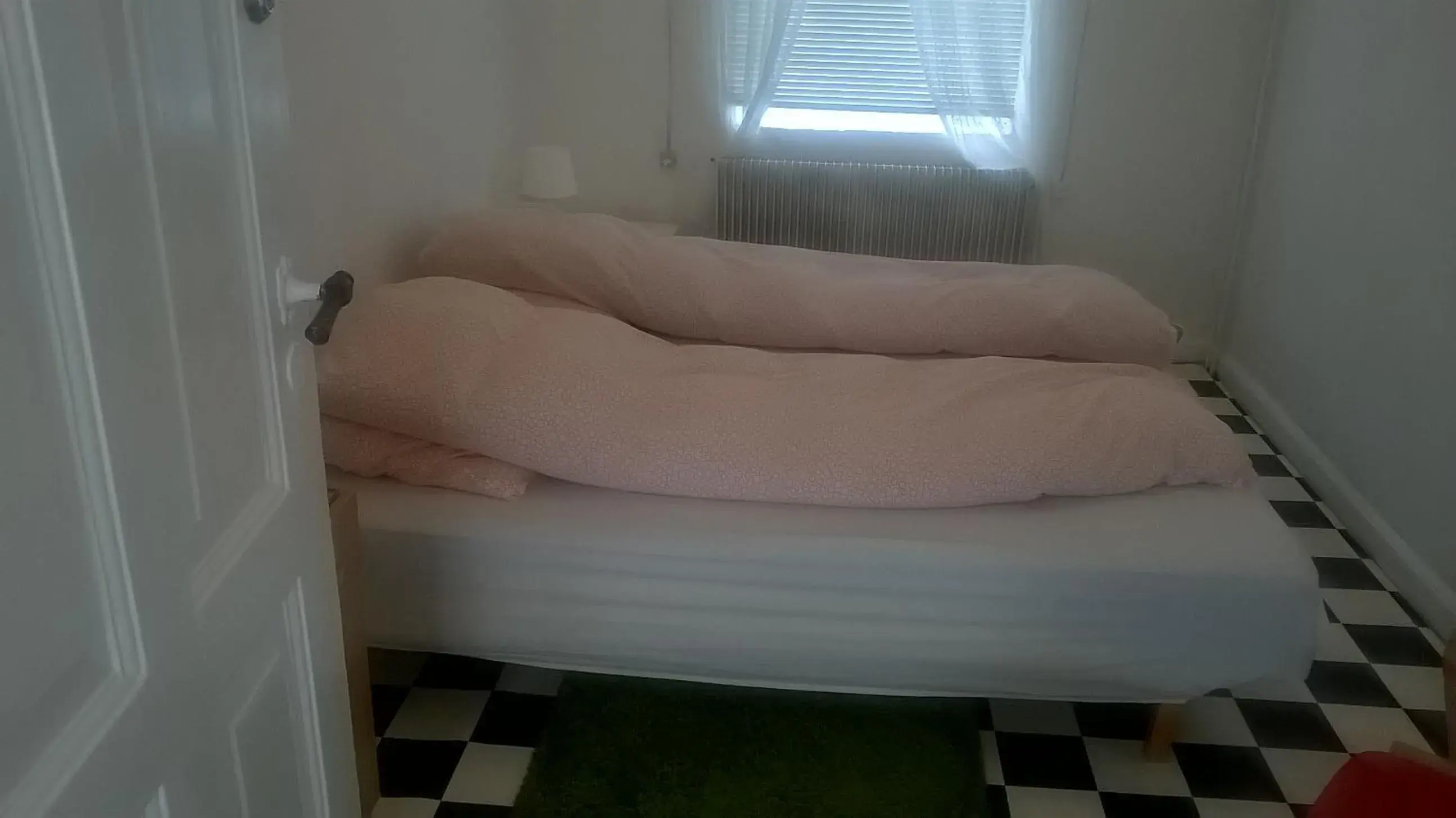 Twin Room with Shared Bathroom in Pasescia Bed and Breakfast. Twin Room with Shared Bathroom in Pasescia Bed and Breakfast.