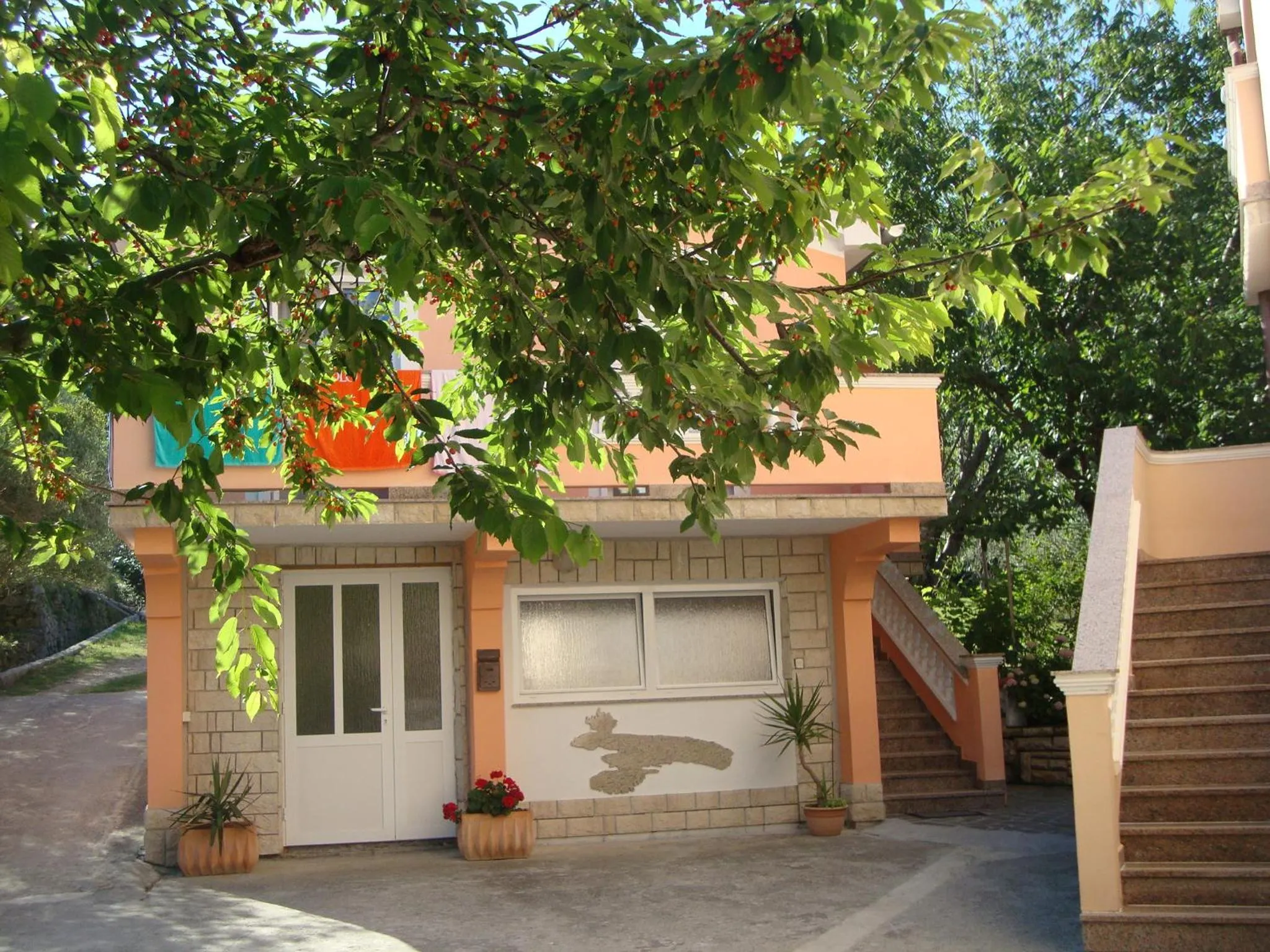 Property building in Apartments Hajo
