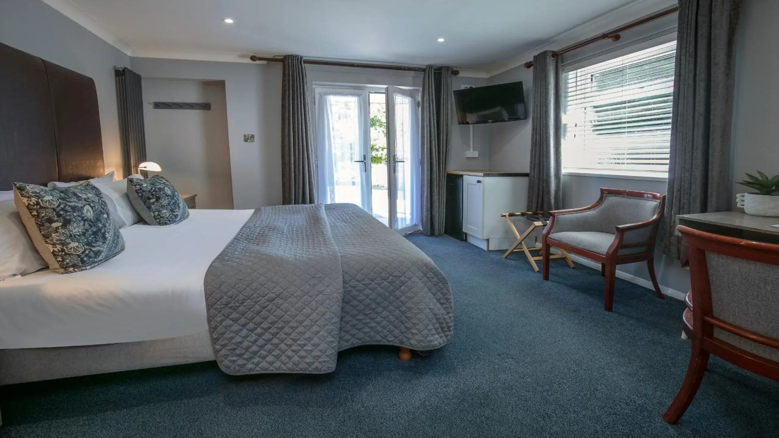 Superior Double Room - Non-Smoking in The Judds Folly Hotel, Sure Hotel Collection by Best Western Superior Double Room - Non-Smoking in The Judds Folly Hotel, Sure Hotel Collection by Best Western