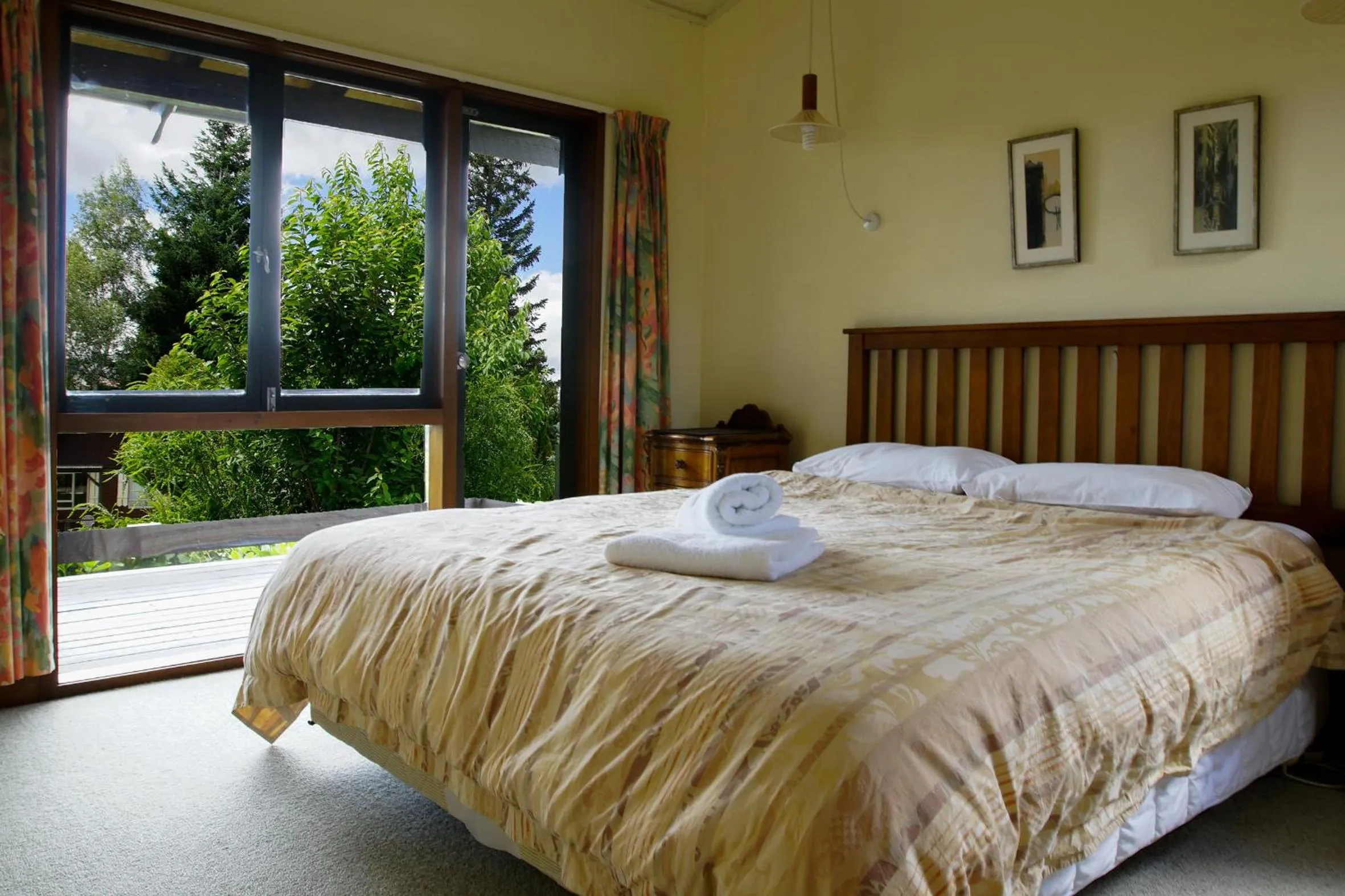 Bed in Greenacres Alpine Chalets & Villas