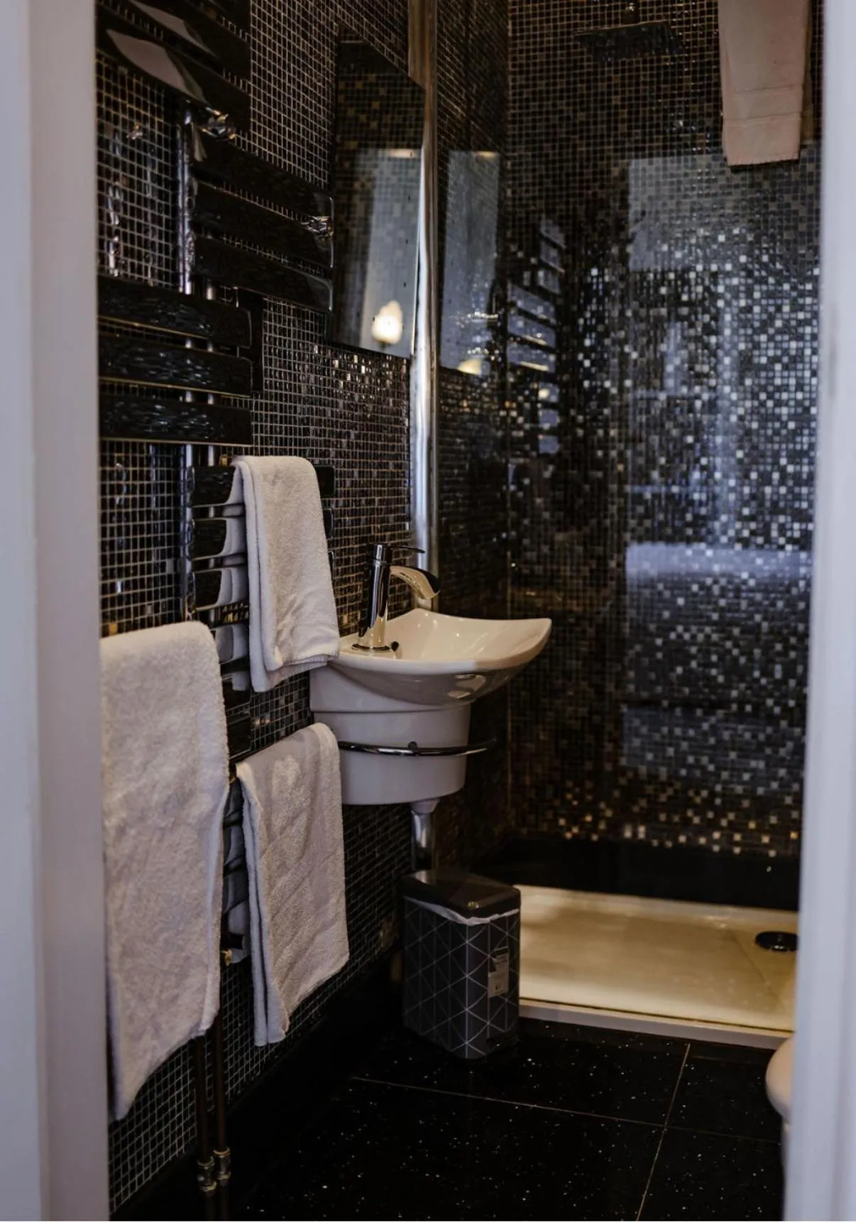 The Lilly Restaurant With Rooms