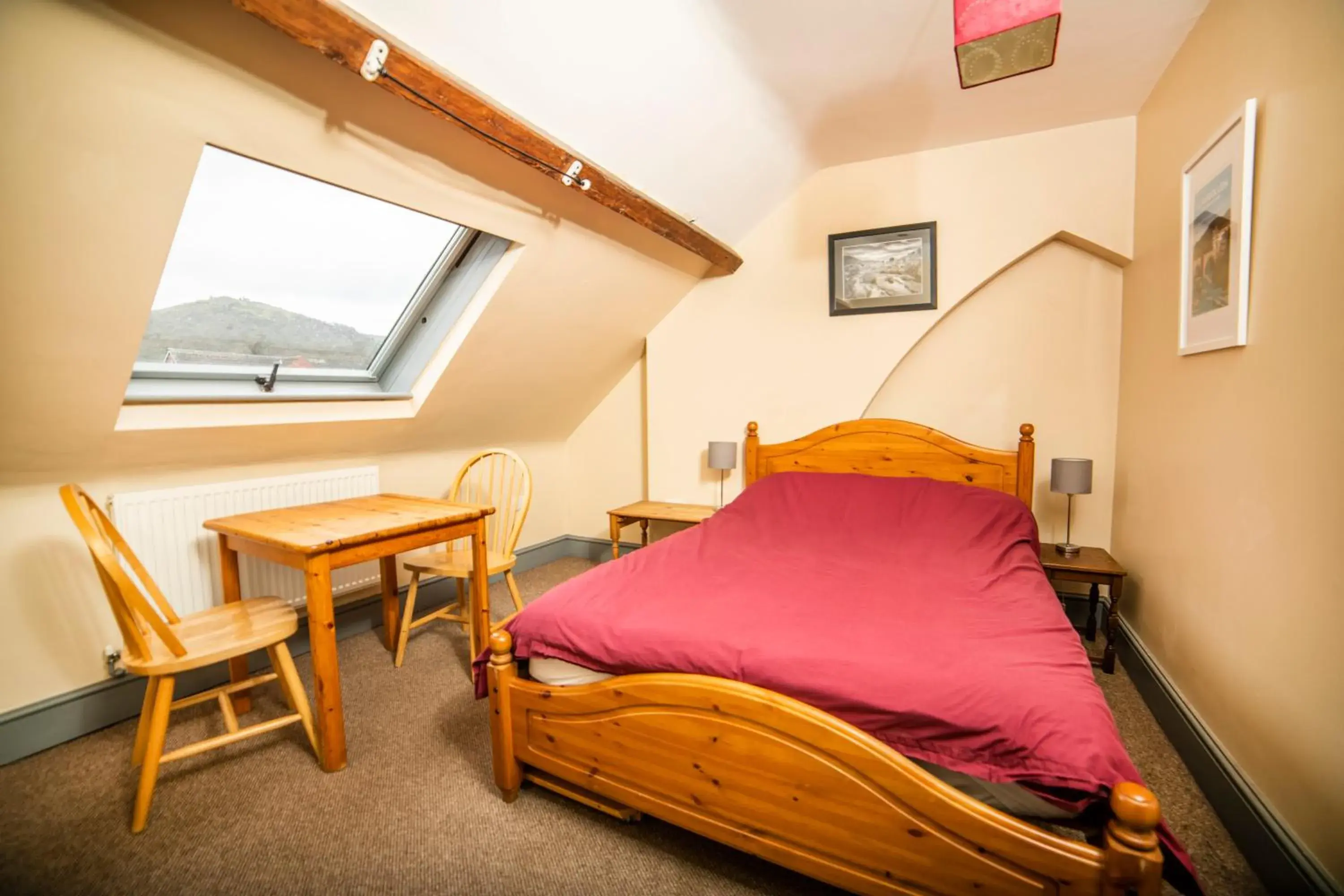 Standard Suite - single occupancy in Llangollen Hostel Self-catering - Only Private Guest Bedrooms Standard Suite - single occupancy in Llangollen Hostel Self-catering - Only Private Guest Bedrooms