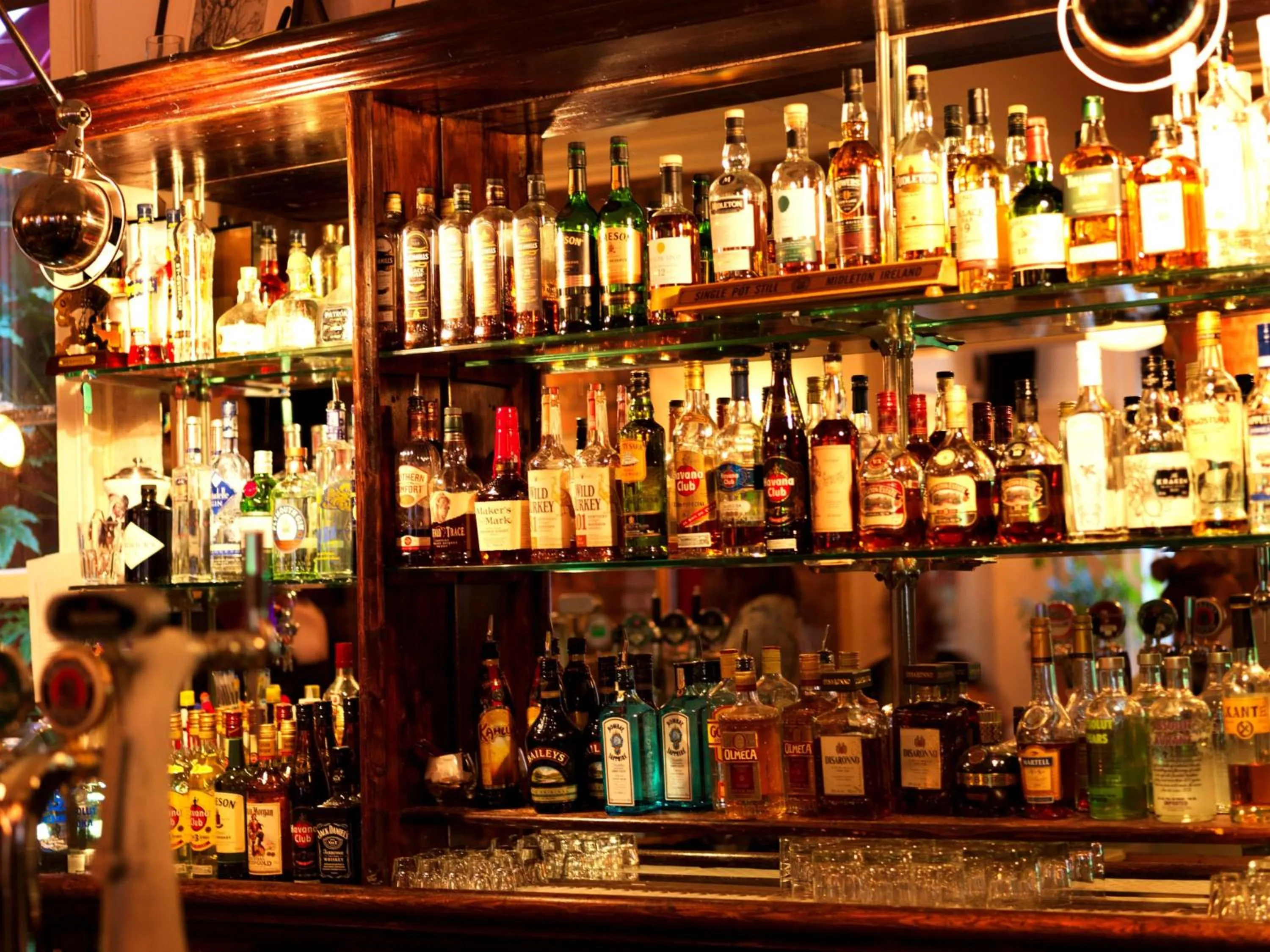 Lounge or bar in Kellys Hotel