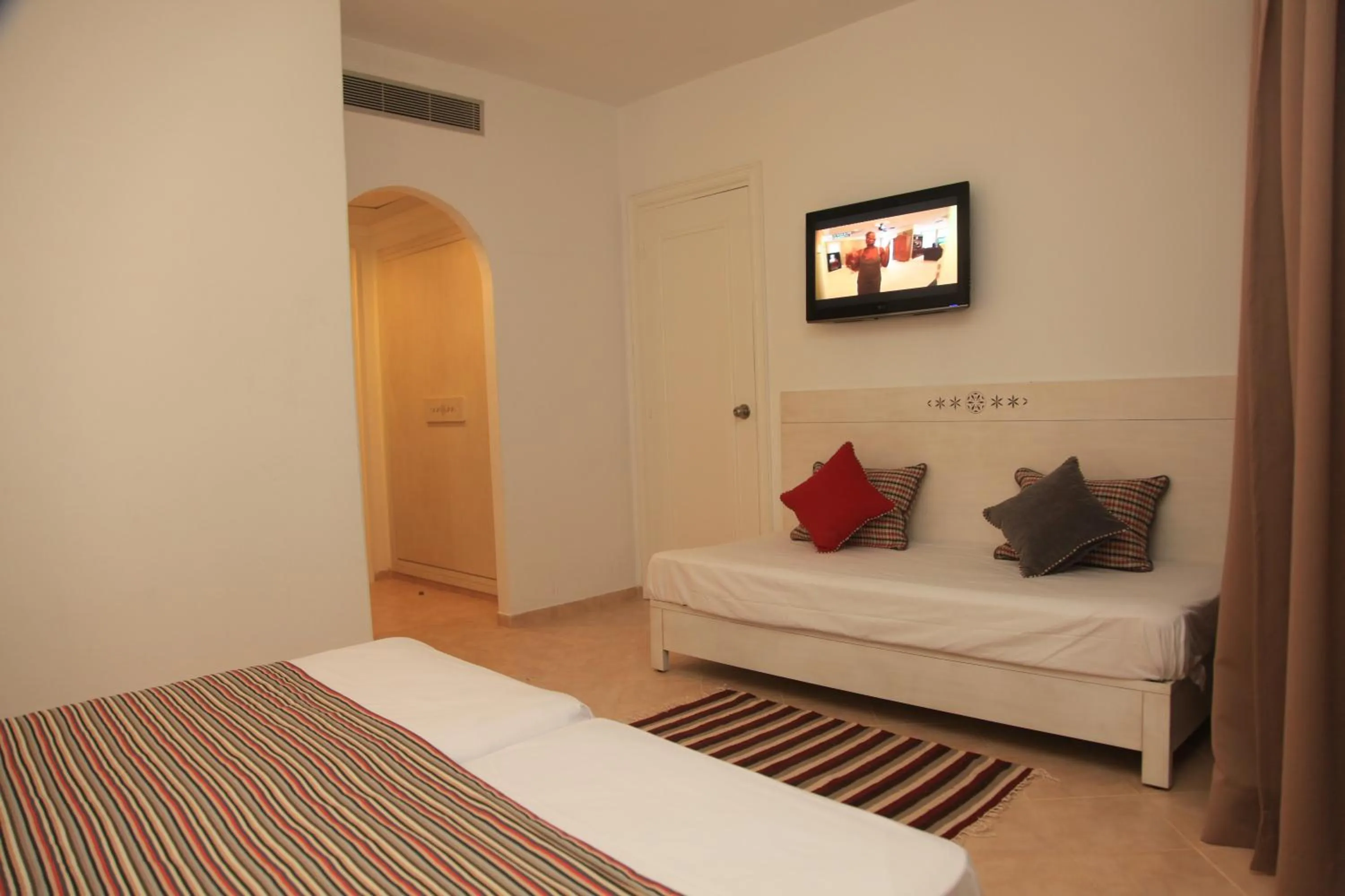 Decorative detail, Bed in Hotel Menara