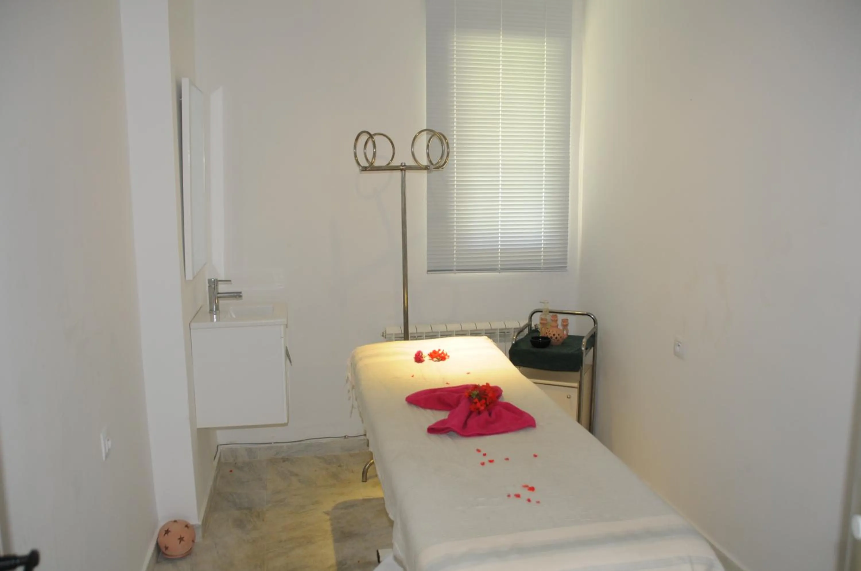 Fitness centre/facilities, Bed in Hotel Menara