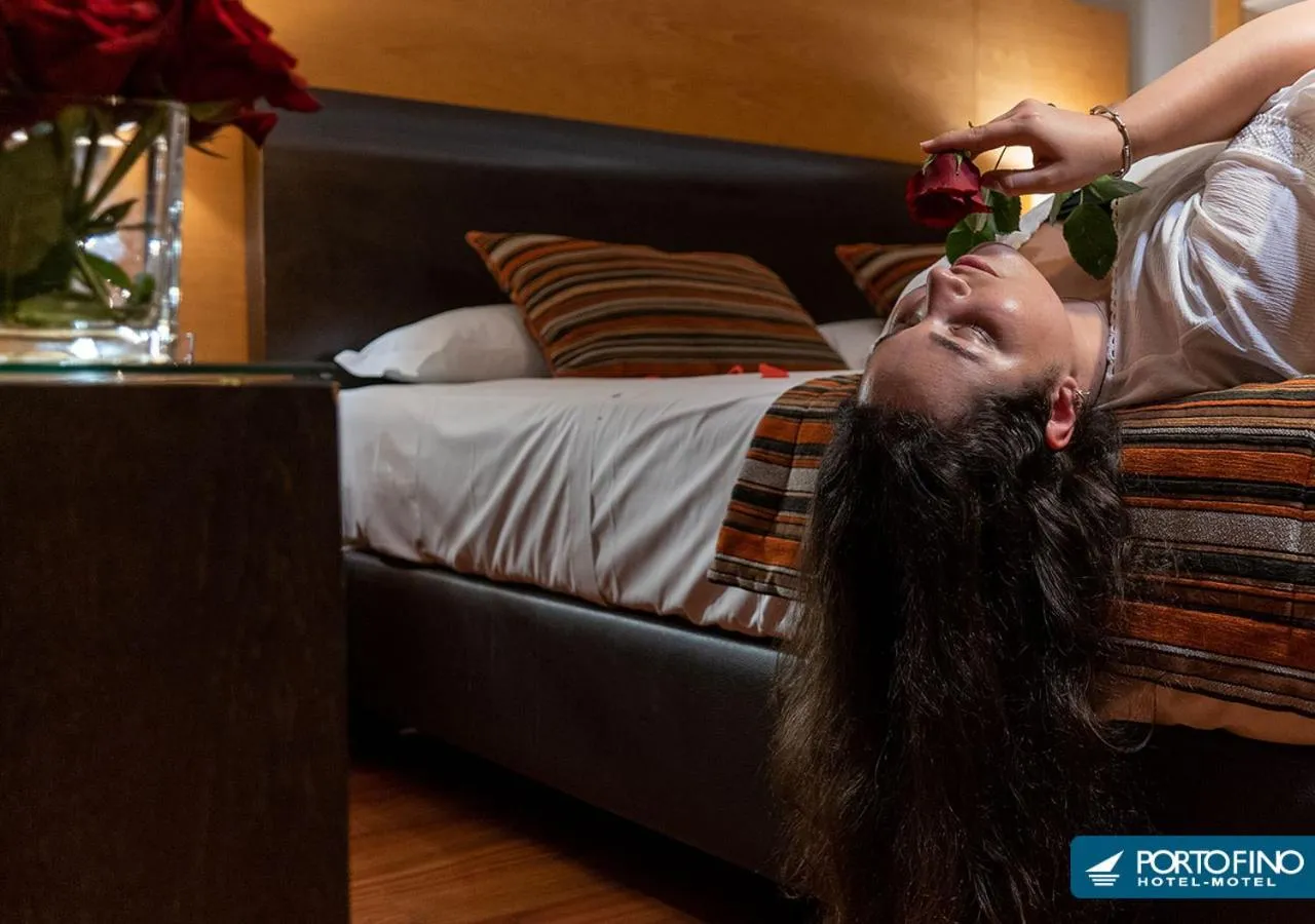 Decorative detail, Bed in Motel Portofino