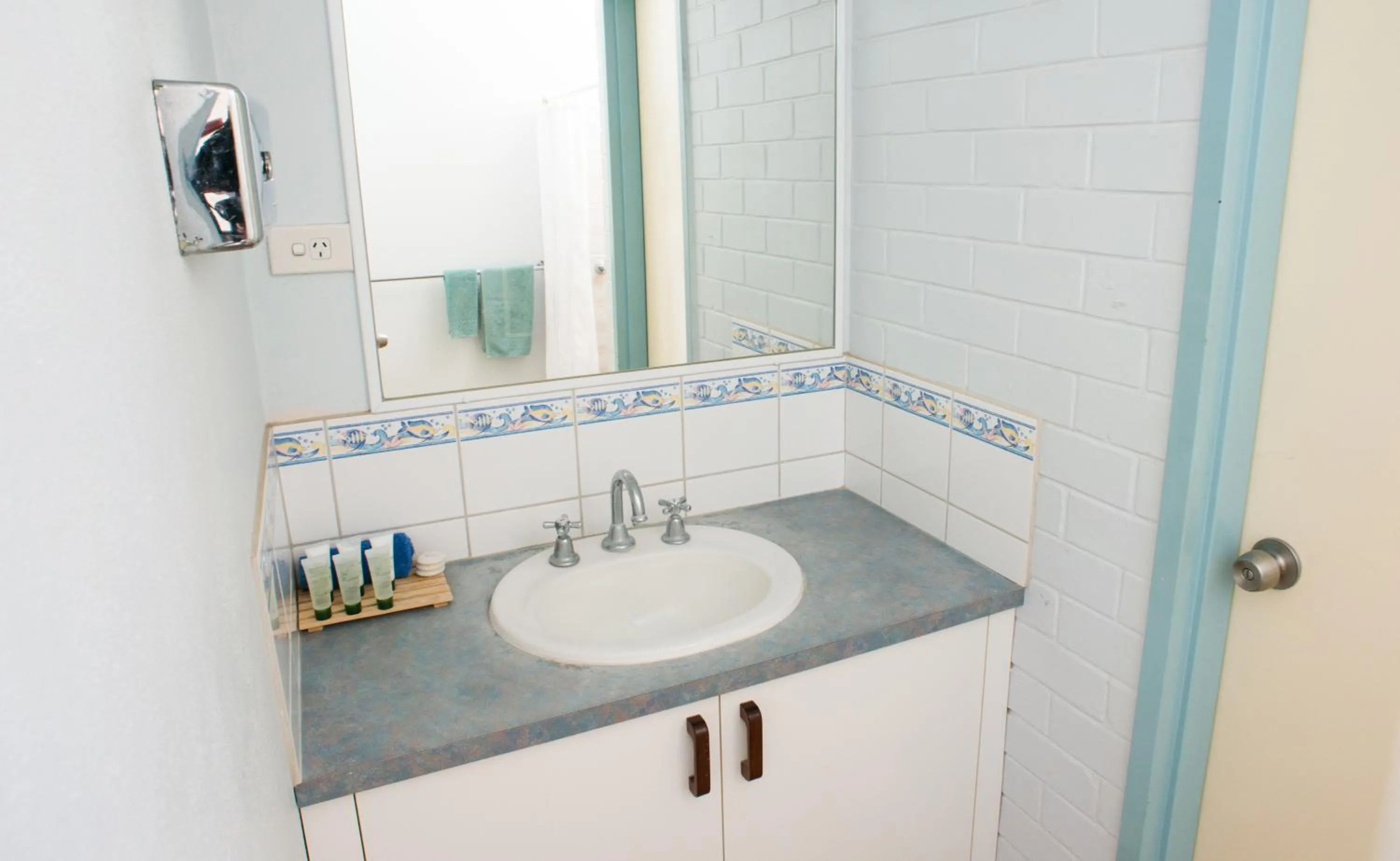 Bathroom in Kalbarri Palm Resort