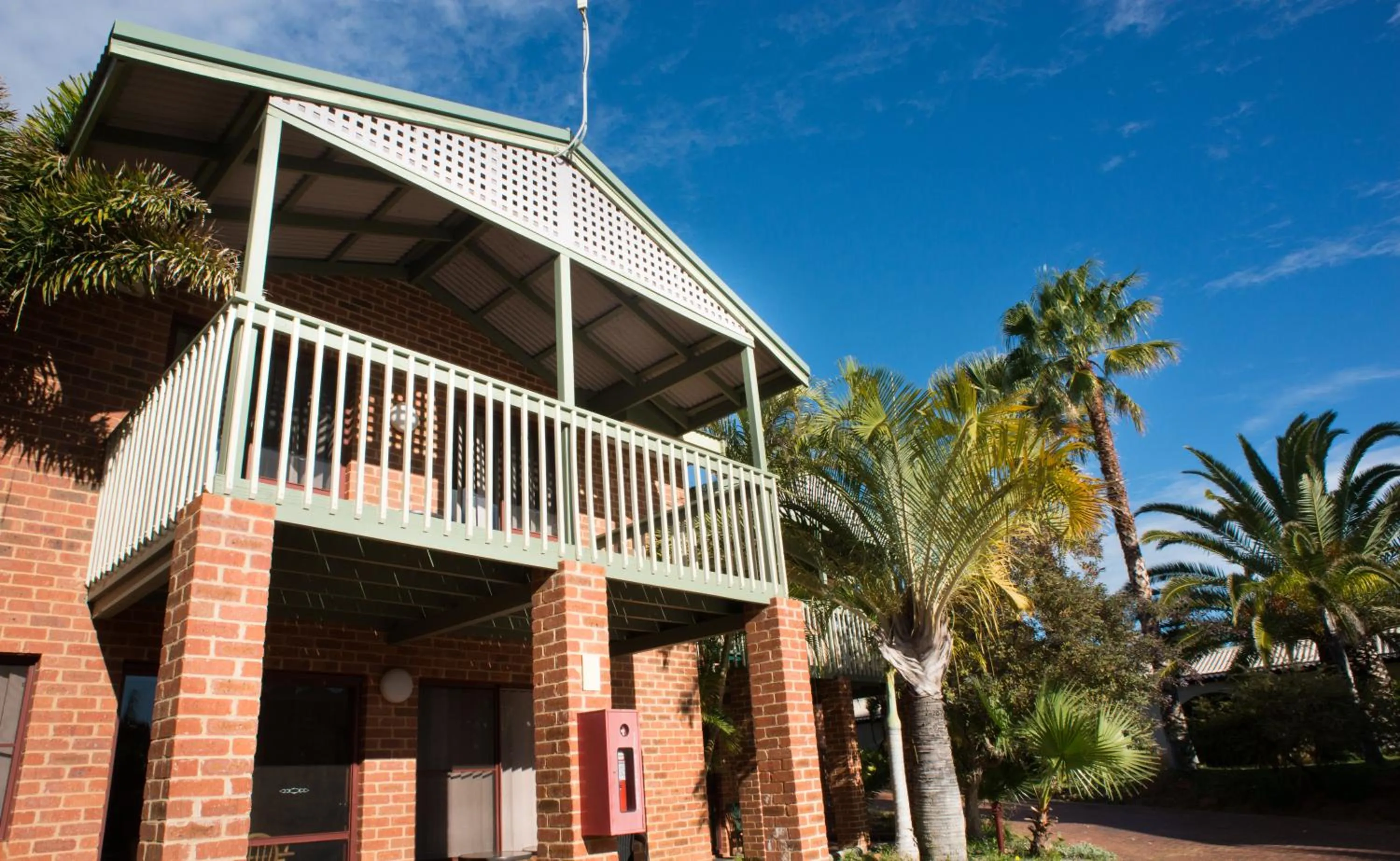 Property building in Kalbarri Palm Resort
