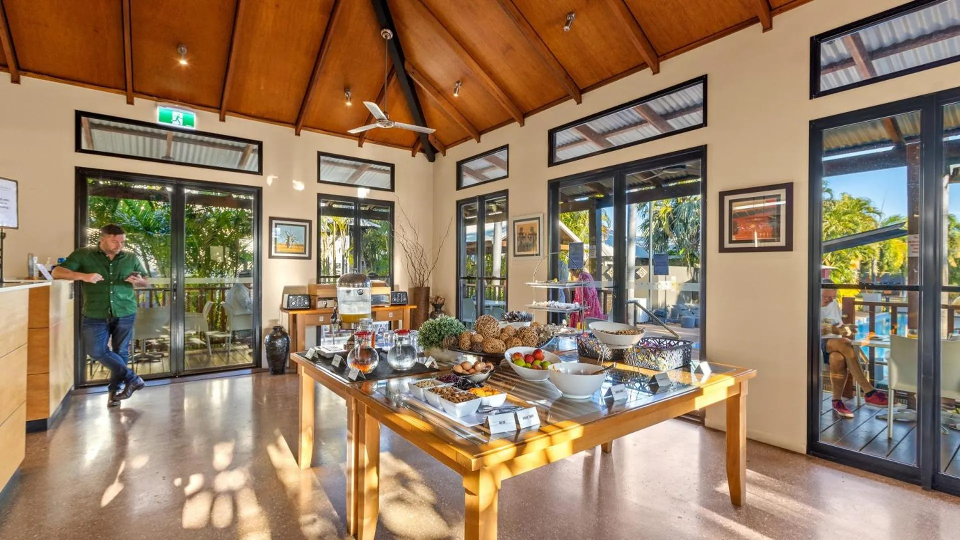 Buffet breakfast in The Pearle of Cable Beach