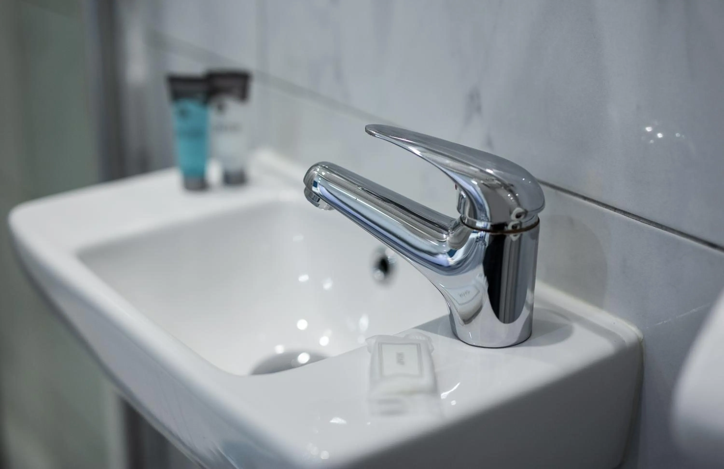 Bathroom in Clifden House by Nina