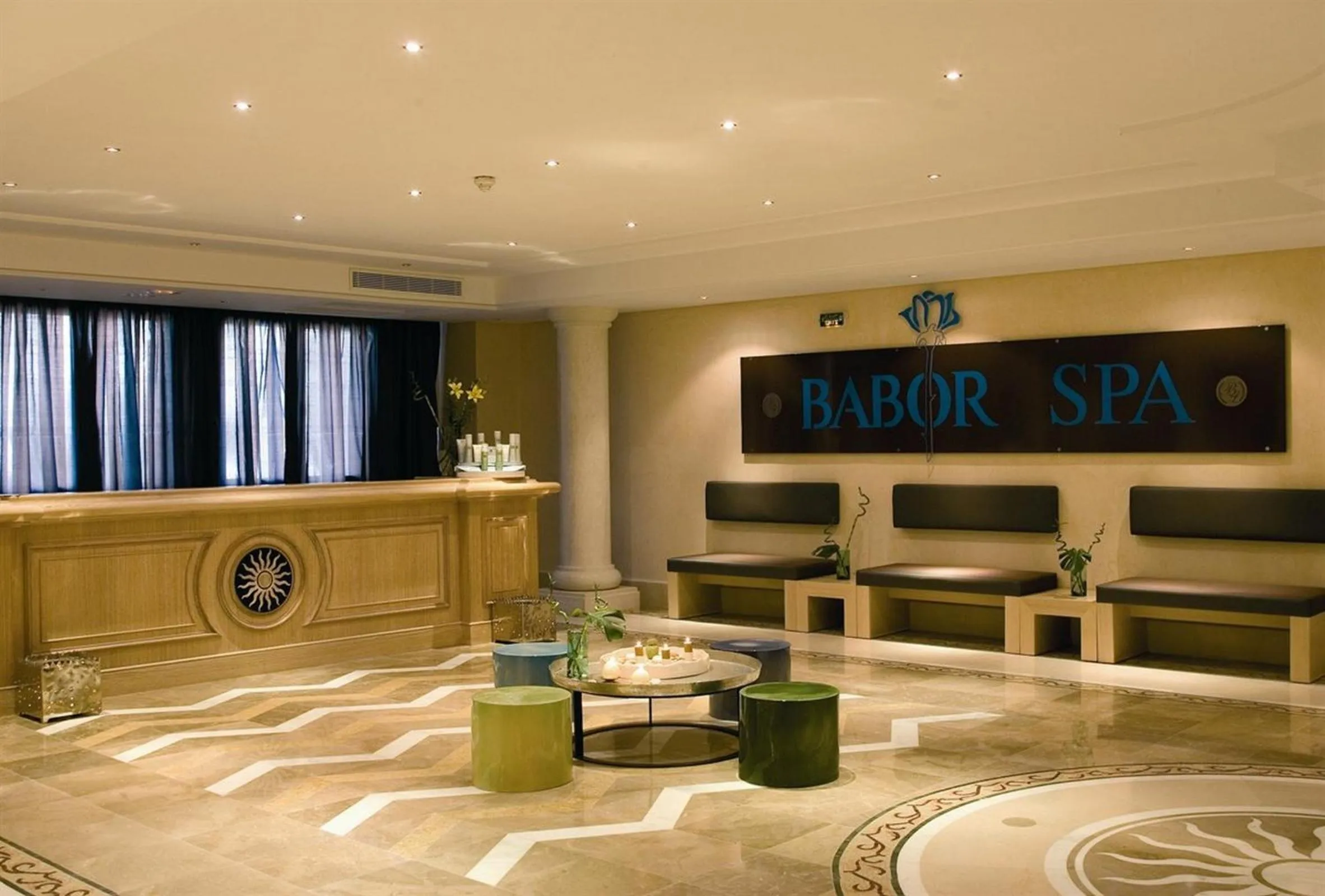 Lobby or reception in Concorde Les Berges du Lac