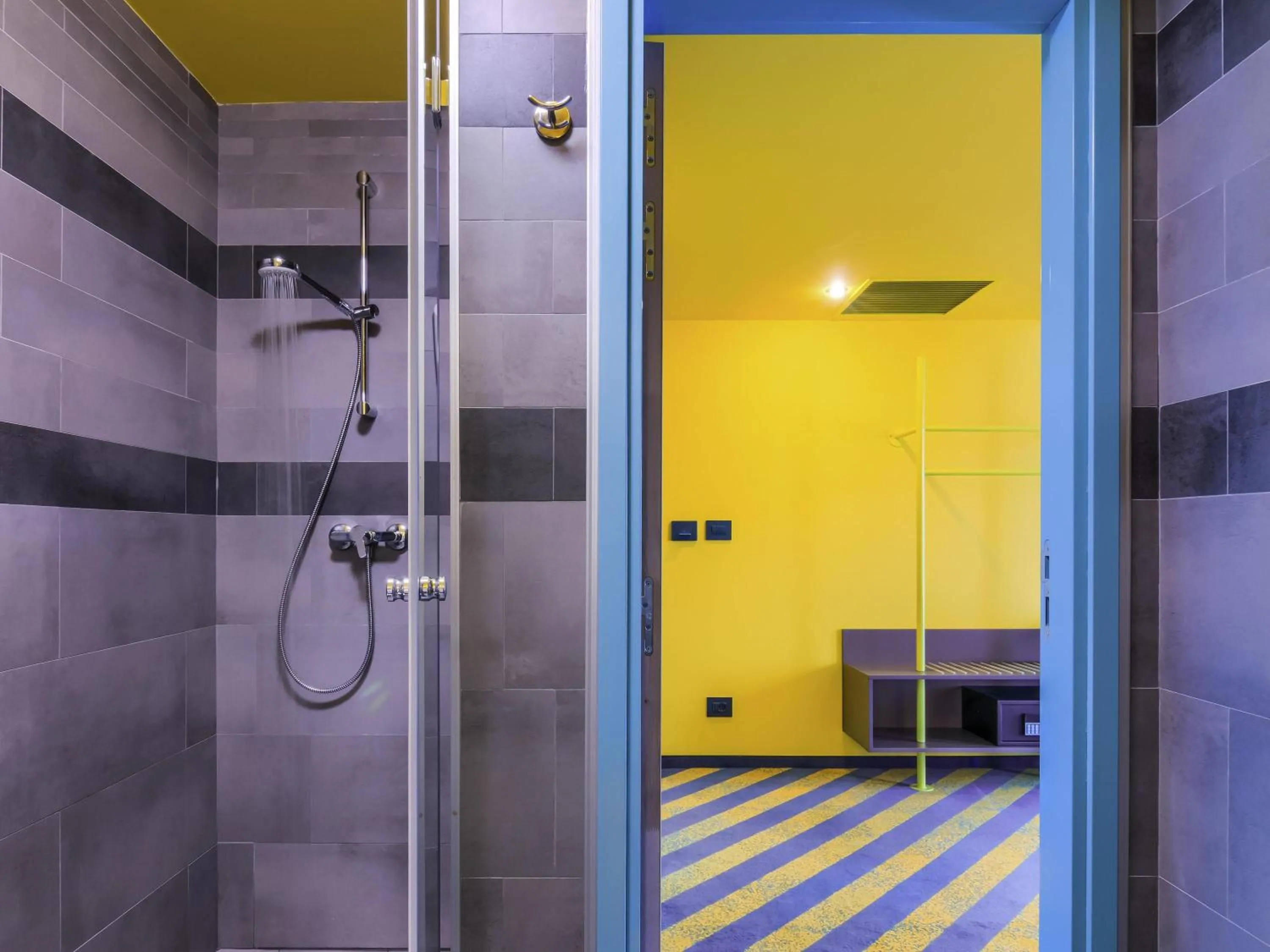 Bedroom in ibis Styles Bucharest Erbas