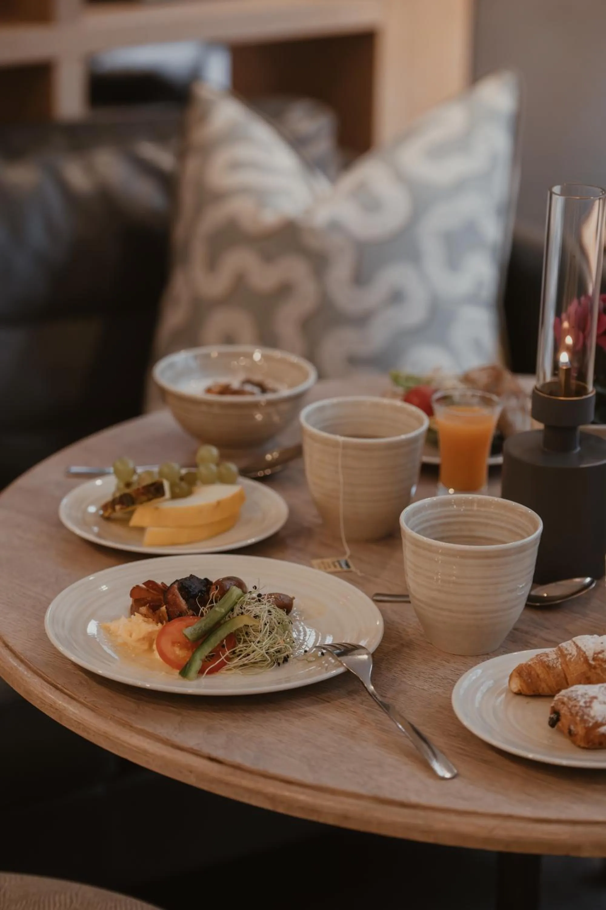 Breakfast in Home Hotel Wellington