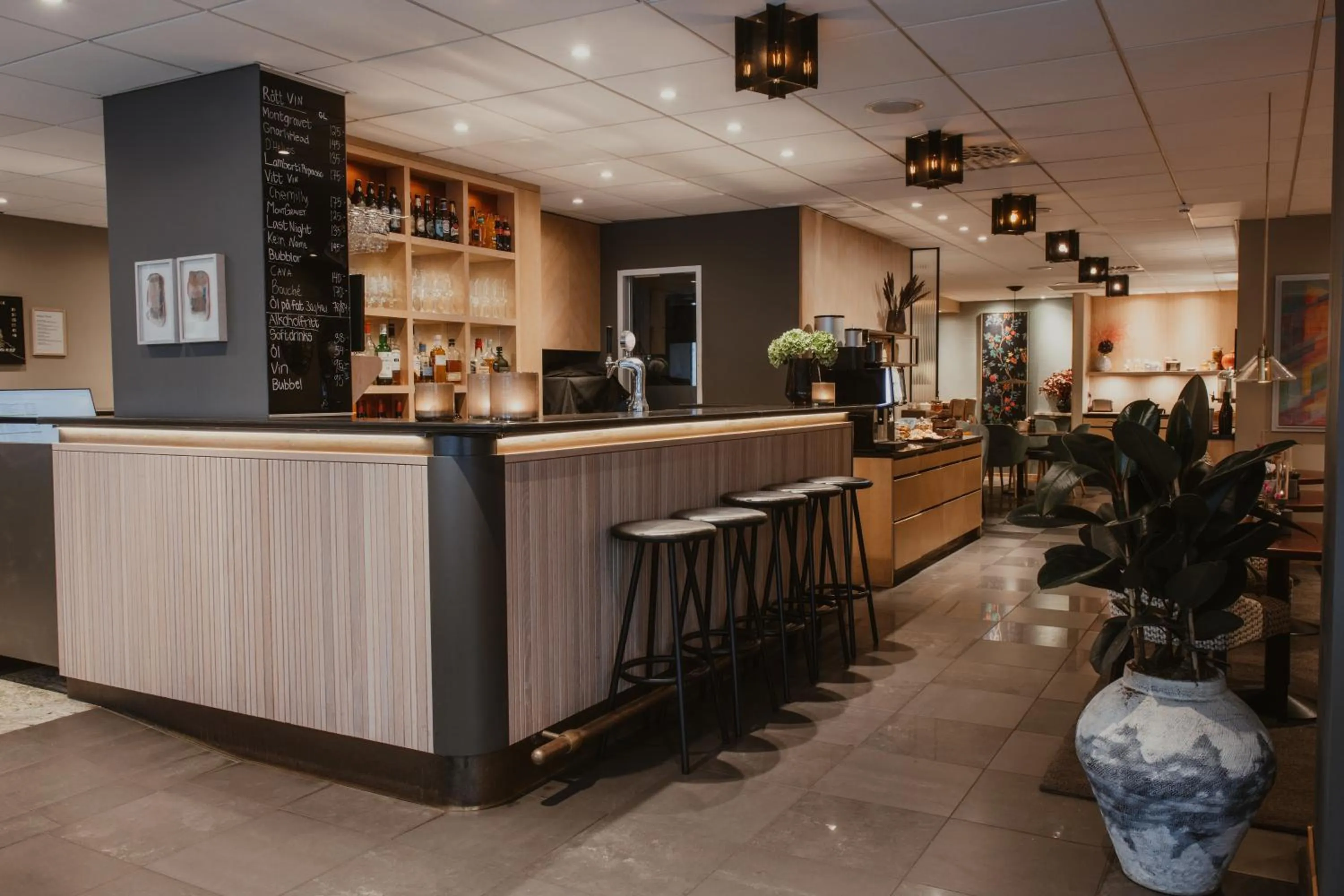 Lounge or bar in Home Hotel Wellington